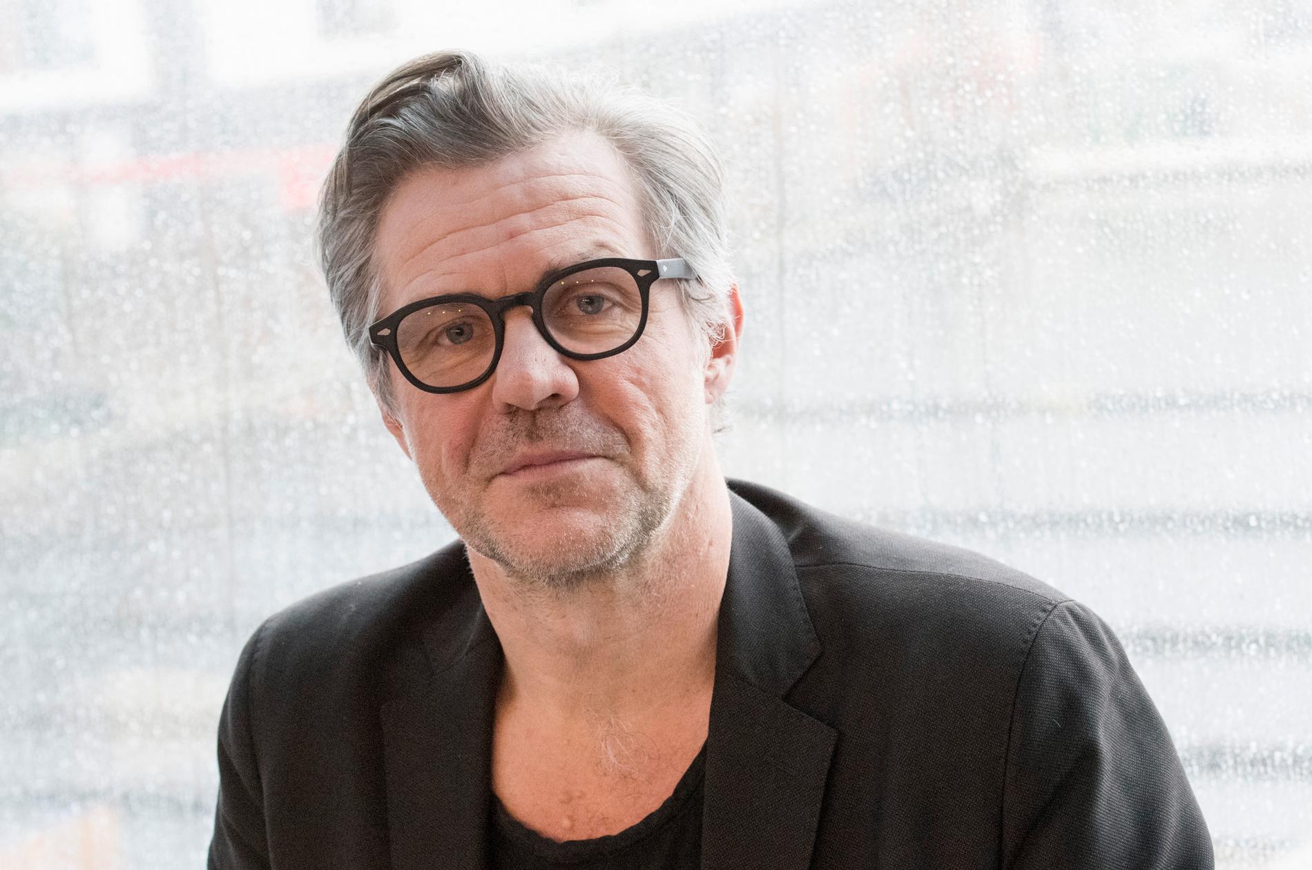 Regissören Henrik Georgsson.