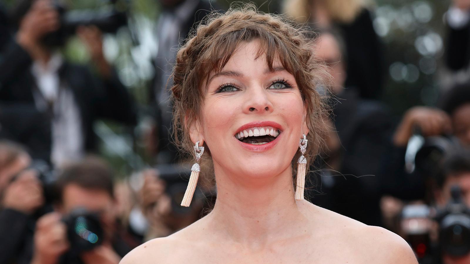 Milla Jovovich på filmfestivalen i Cannes 2019.