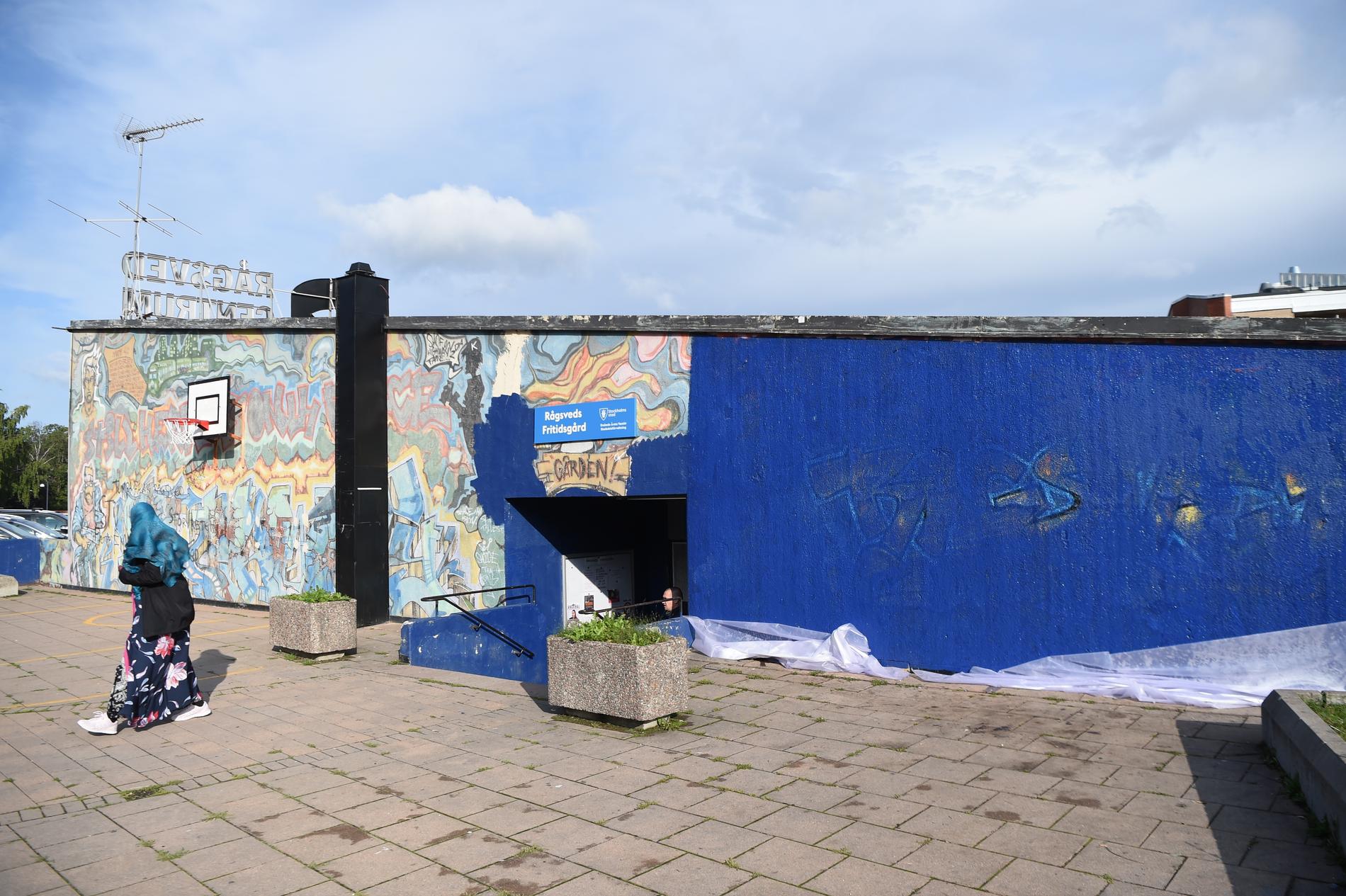 Graffitiverket ”Highway One” i Rågsved efter övermålningen.