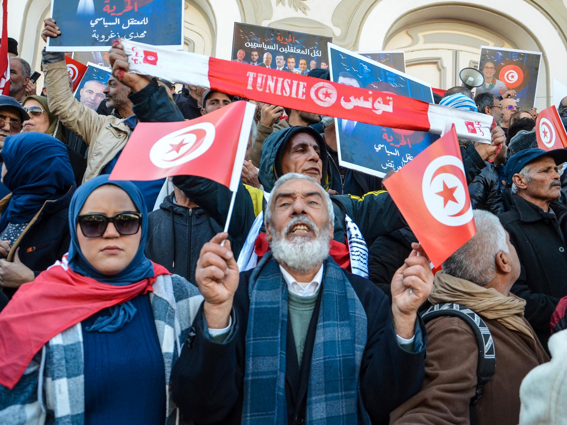 Världsbanken pausar hjälpen till Tunisien