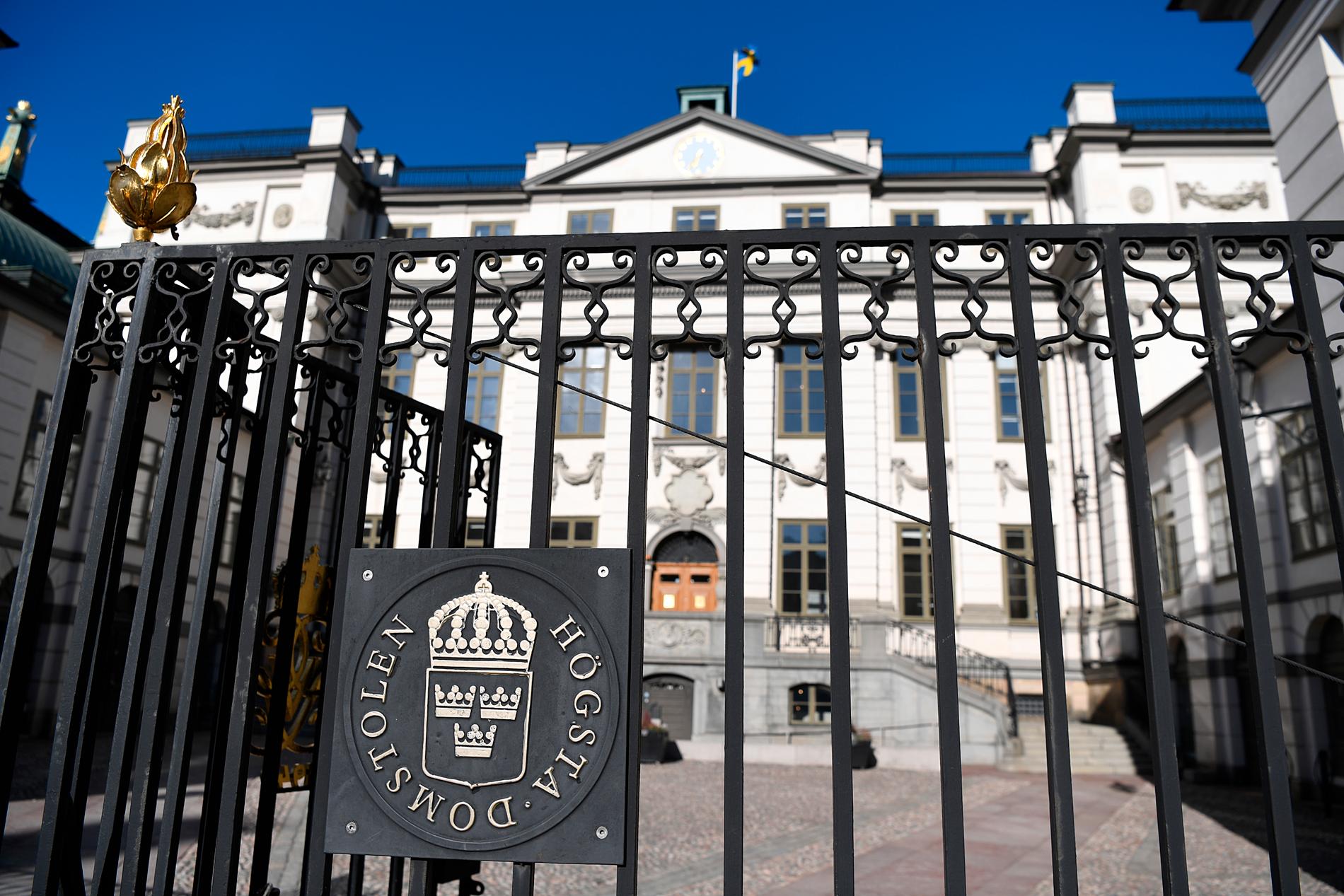 Högsta domstolen huserar i Bondeska palatset i Gamla stan i Stockholm