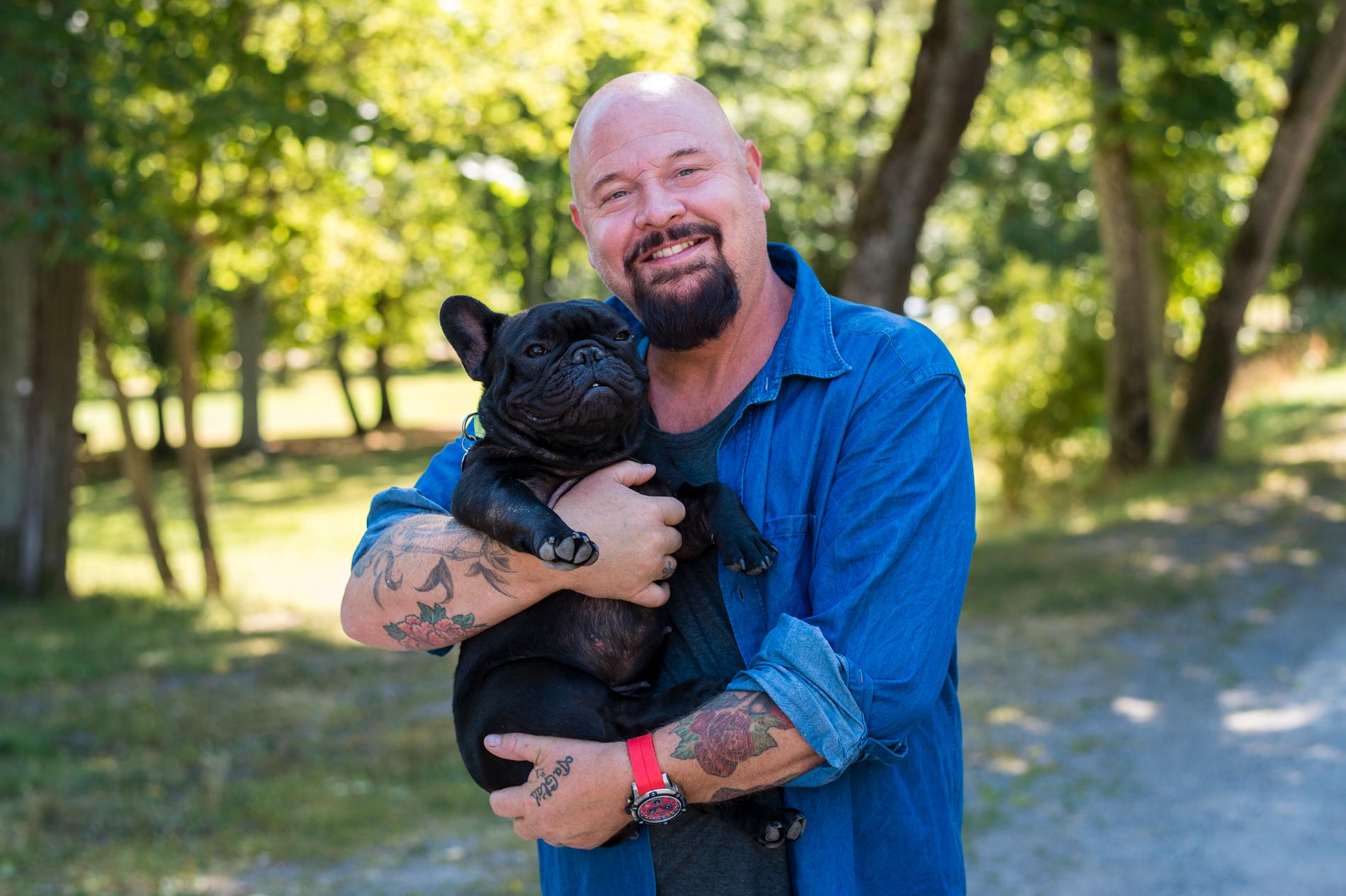 Anders Bagge är en av medlemmarna i Svenska Hjältars jury, och är djur bland det viktigaste i livet. 