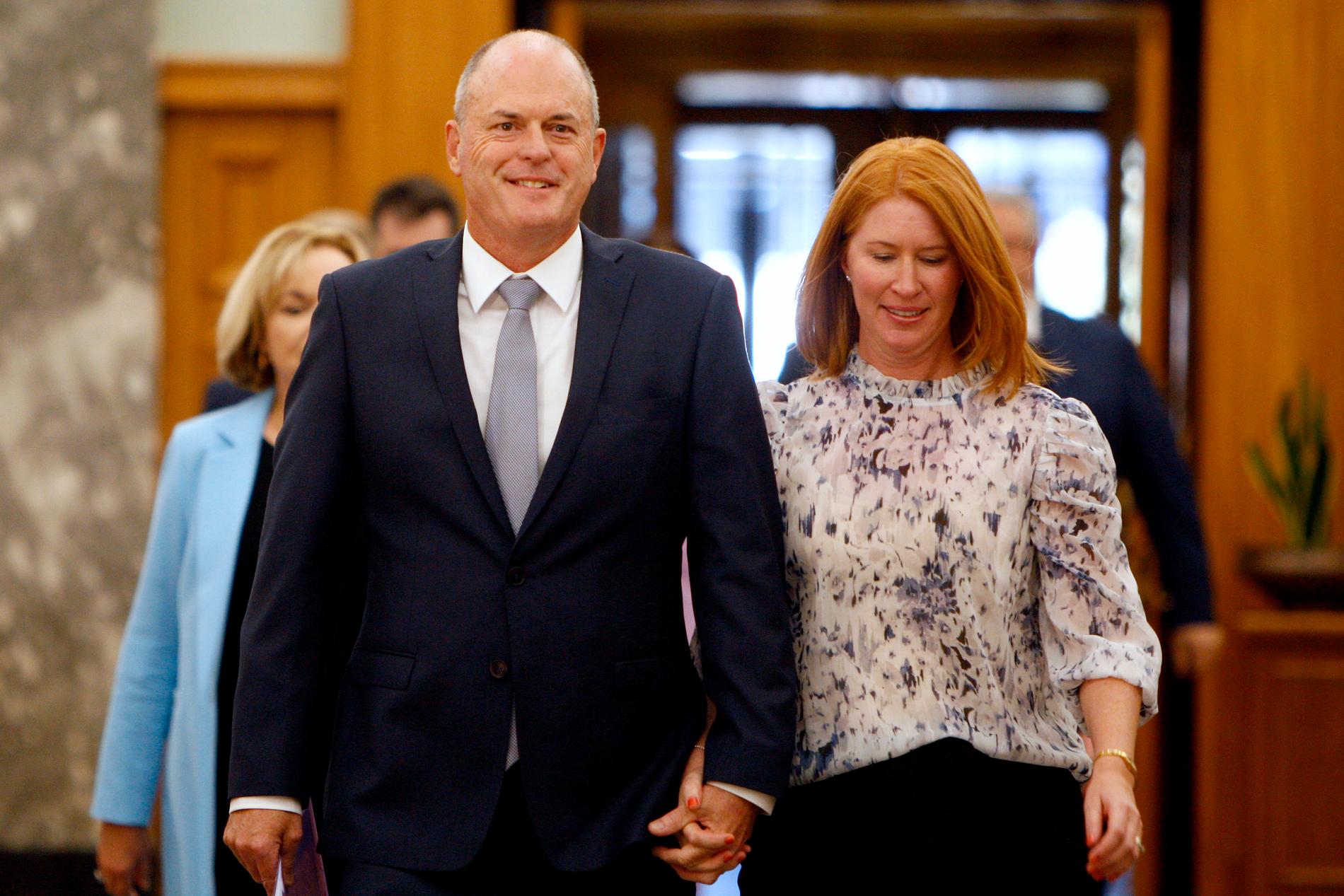 Todd Muller, här bredvid sin fru Michelle Muller, hoppar av posten som oppositionsledare i Nya Zeeland. Arkivbild.