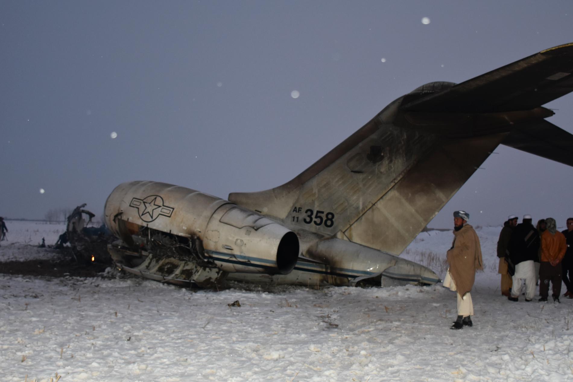 Det amerikanska militärplanet av modell Bombardier E-11A används som en flygande kommunikationscentral och kraschade på måndagen i afghanska Ghazni.