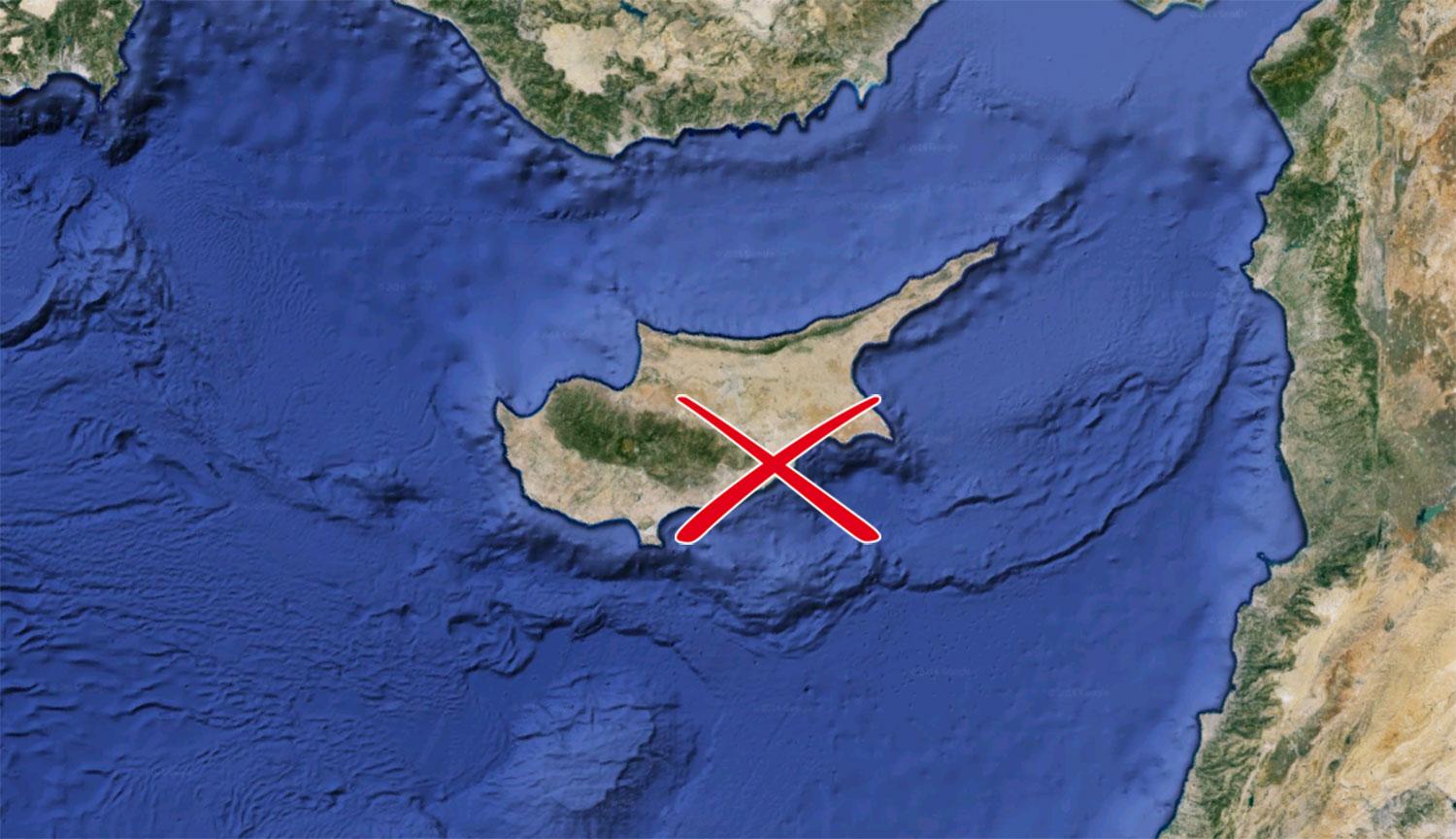 Det kapade flygplanet har landat på Larnacas flygplats på Cypern.