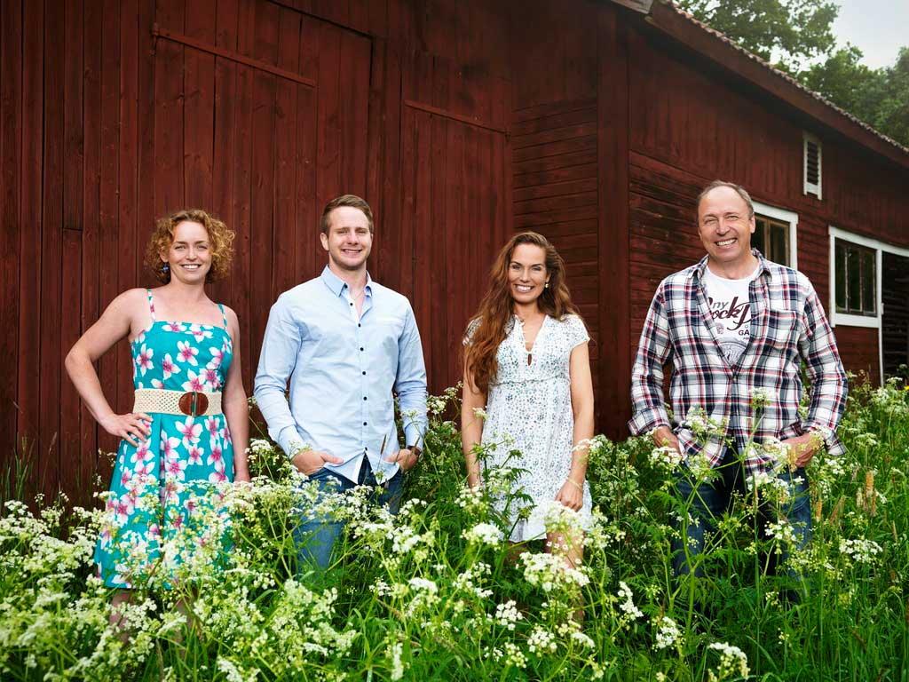 Bönderna Jennifer Erlandsson, Erik Bäckman, Sigrid Bergåkra och Per Sundin söker kärleken i ”Bonde söker fru” 2016.