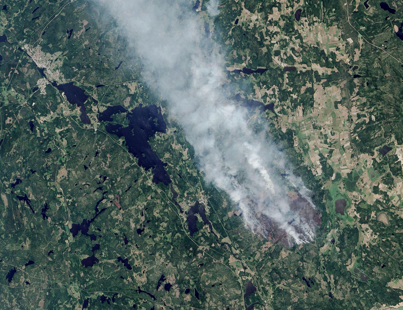 Satellitbild från Nasa visar branden den 4 augusti.