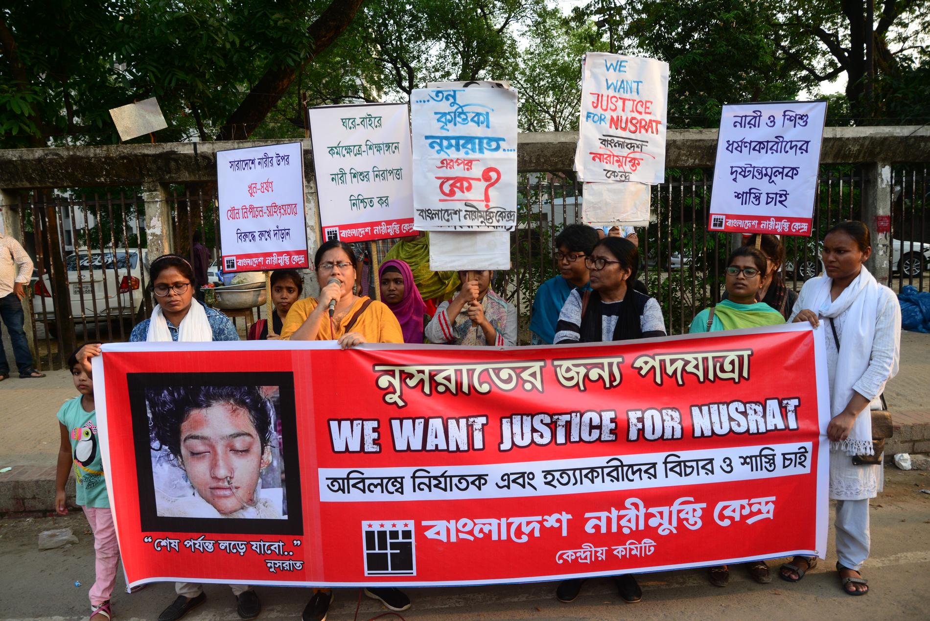 Demonstration i Bangladesh huvudstad Dhaka efter mordet på Nusrat Jahan Rafi.