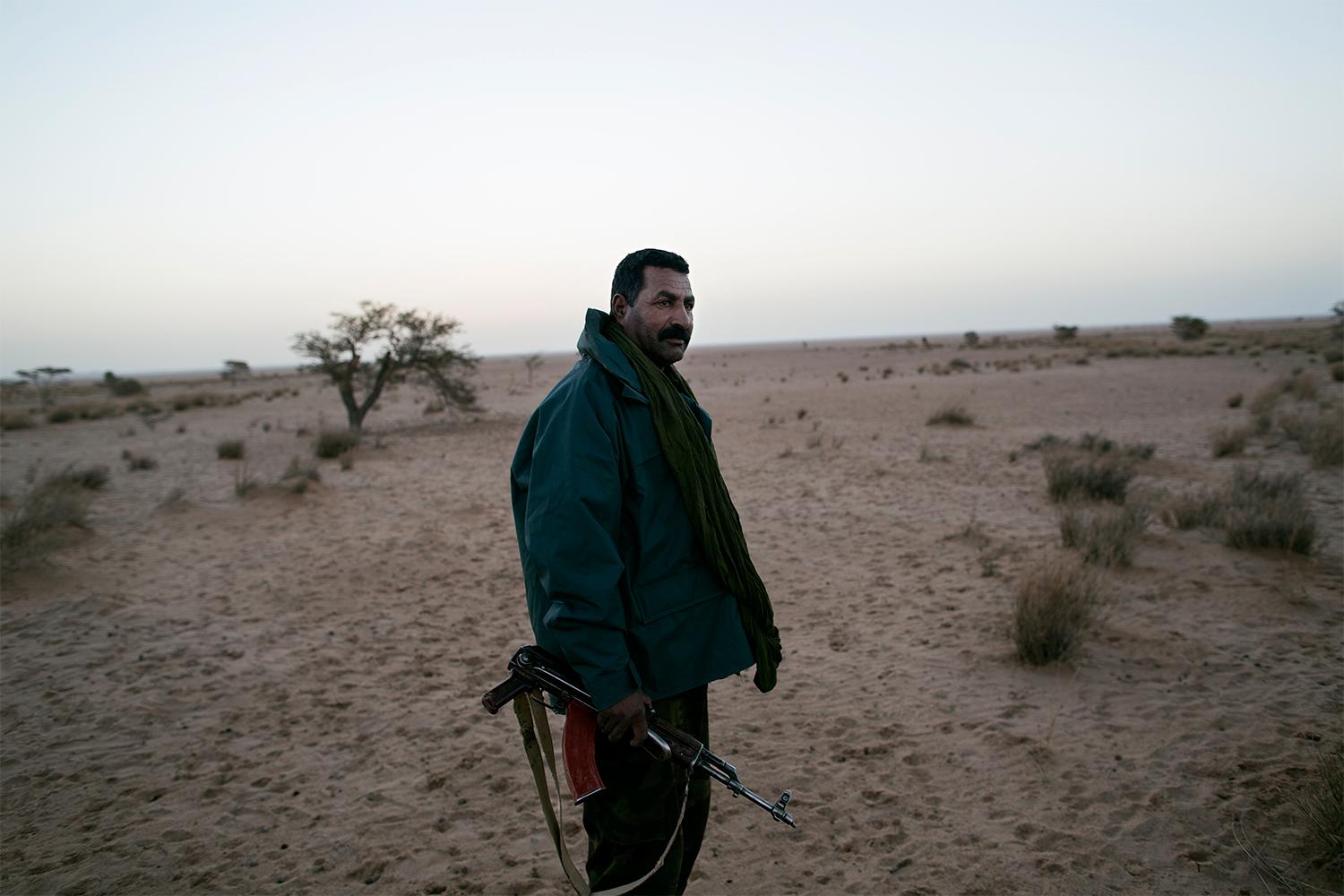 47-årige Dahatri Muhammed Mbark tog värvning i Polisarios armé som 18-åring. ”Jag tror att det blir ett nytt krig och jag kommer att delta, även om jag är gammal. Man pensionerar sig inte från sånt här.” Foto: Johan Persson