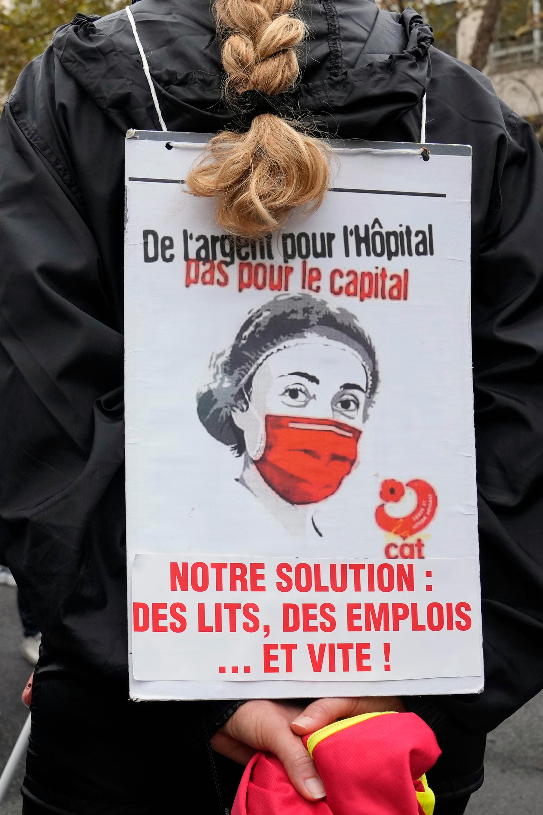   Protestskylt från en av demonstrationerna utanför hälsoministeriet i Paris.