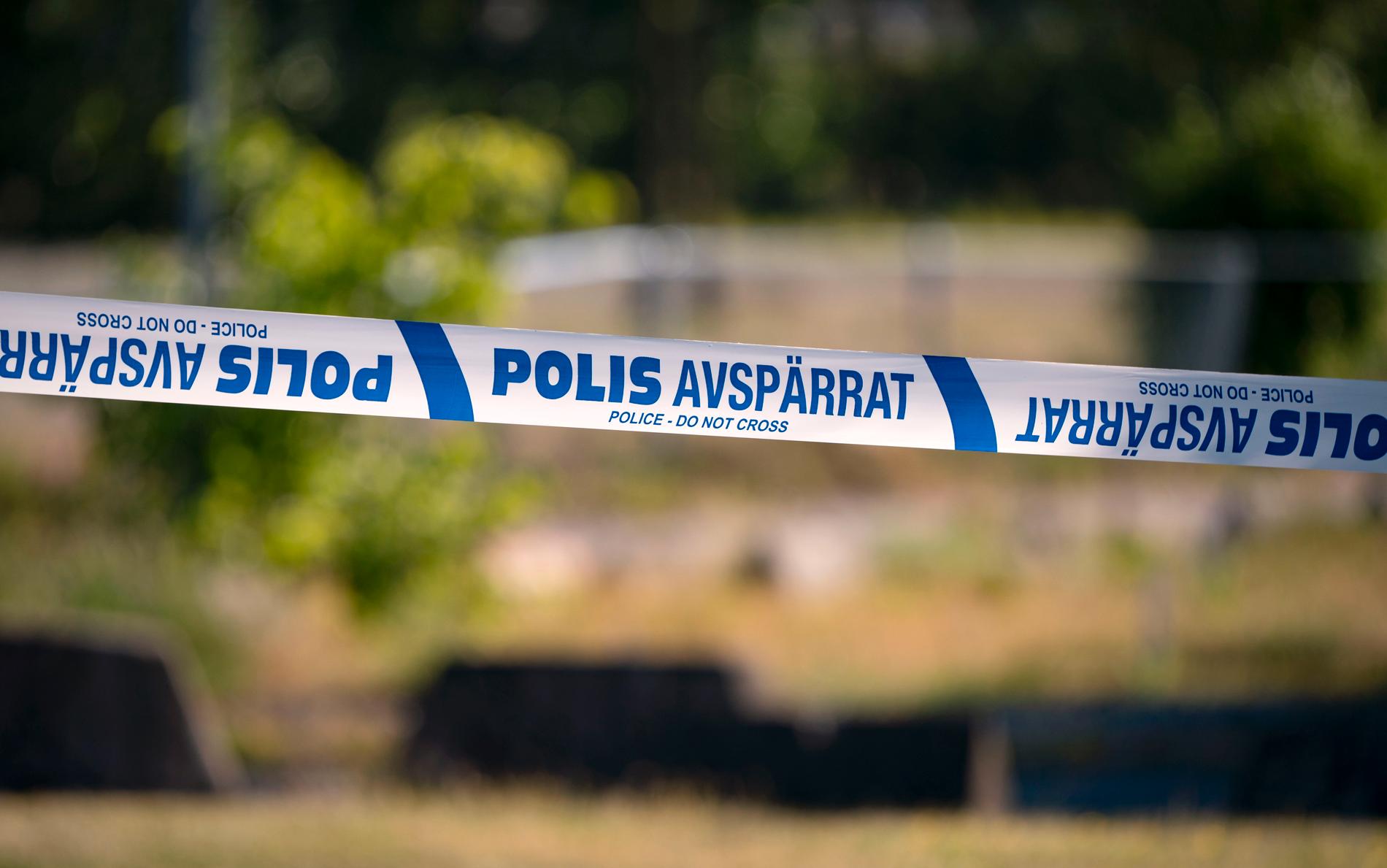 Polisen i Örebro ska nu, återigen, undersöka det område där en 45-årig kvinna i våras hittades mördad. Arkivbild.