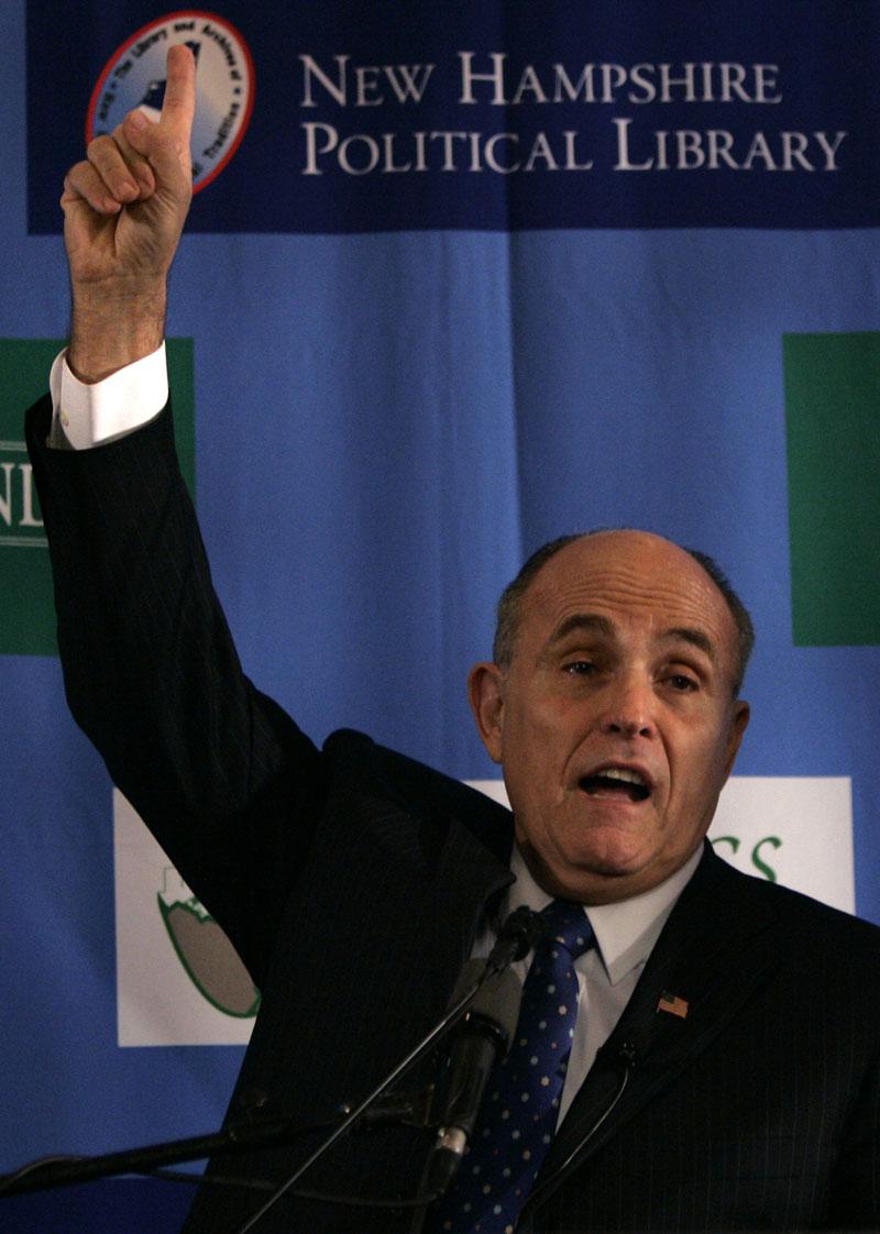 Budskap till Kreml Republikanske toppkandidaten Rudy Giuliani vill rusta upp USA:s militärmakt. Det är bästa sättet att möta ”hotet från Putin”, anser han.