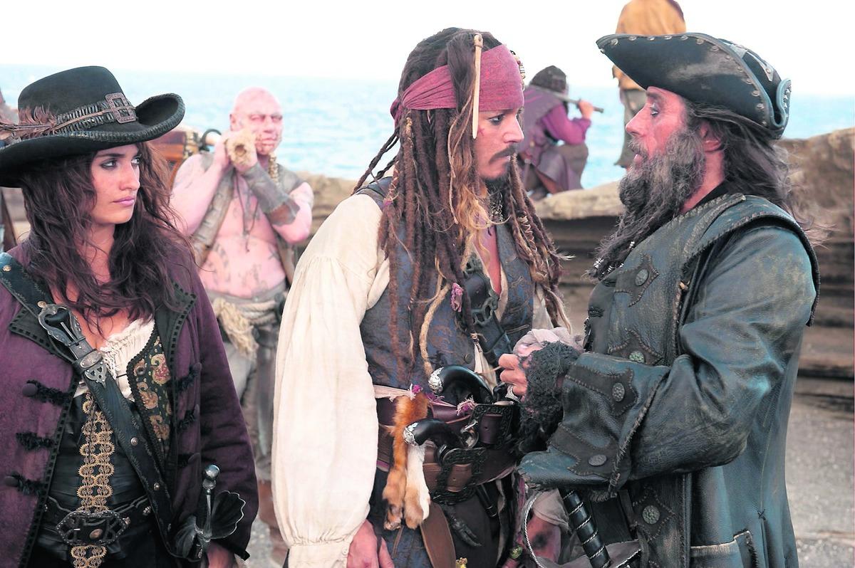Penélope Cruz, Johnny Depp och Ian McShane i ”Pirates of the Caribbean: On stranger tides”, den fjärde filmen i den populära serien.