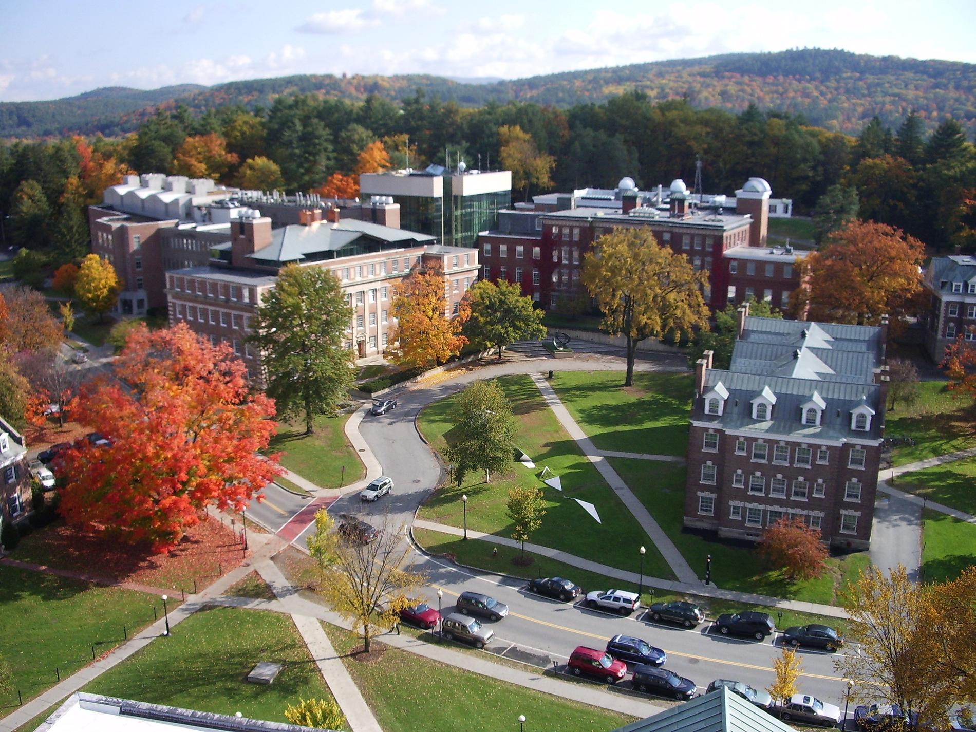 Dartmouth college ligger i staden Hanover i New Hampshire, USA.