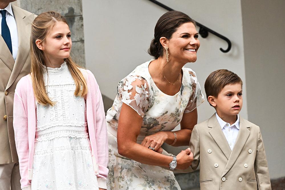 Prinsessan Estelle och prins Oscar var med på Solliden när Victoria firade sin födelsedag 2022. 