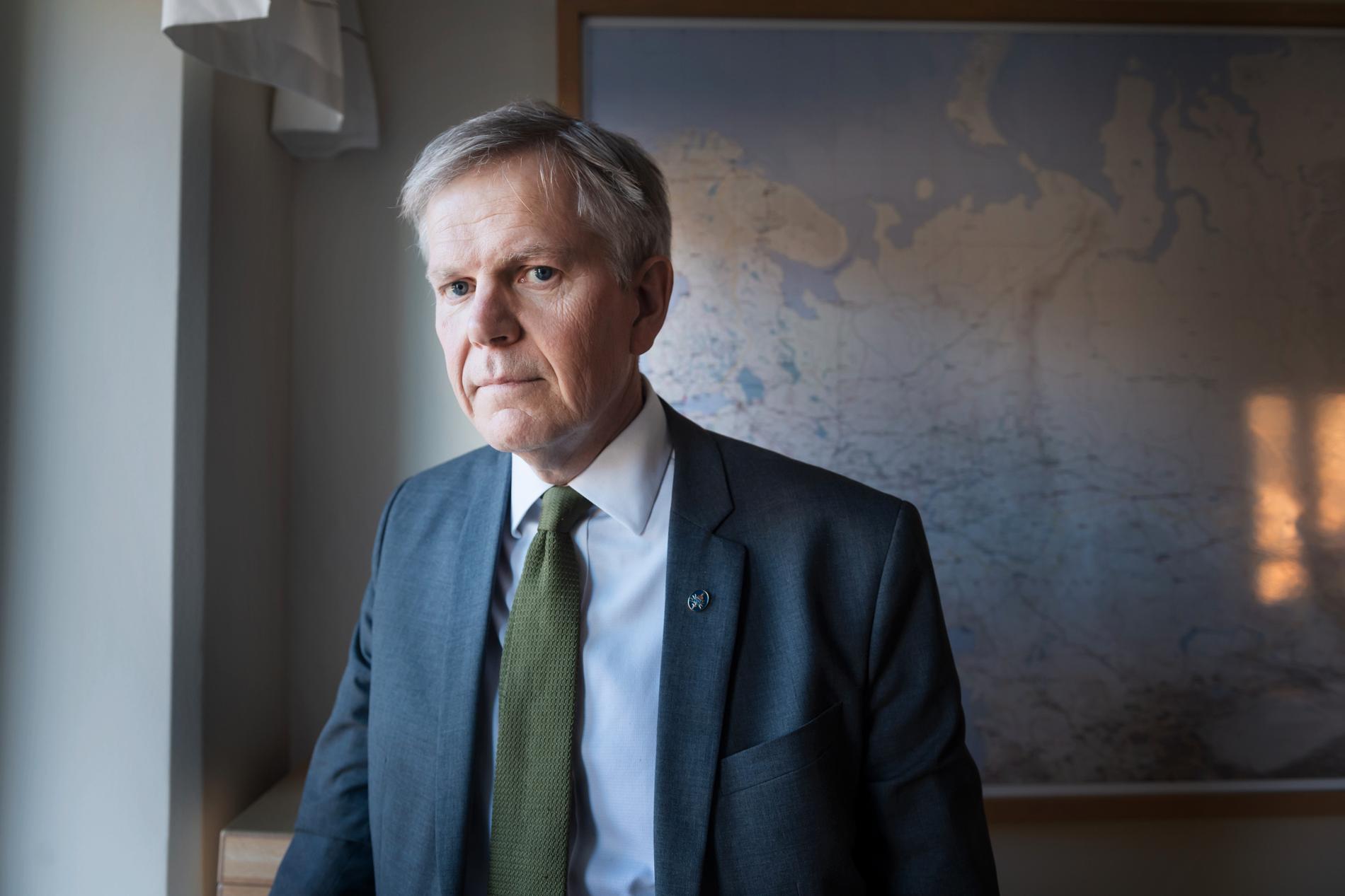 "Det har skett en väsentlig ökning vad gäller antalet aggressiva attacker mot svensk kritisk infrastruktur", säger FRA-chefen Björn Lyrvall.