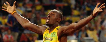 Tar världen i sin famn Usain Bolt slog ytterligare ett världsrekord, denna gång på 200 meter.