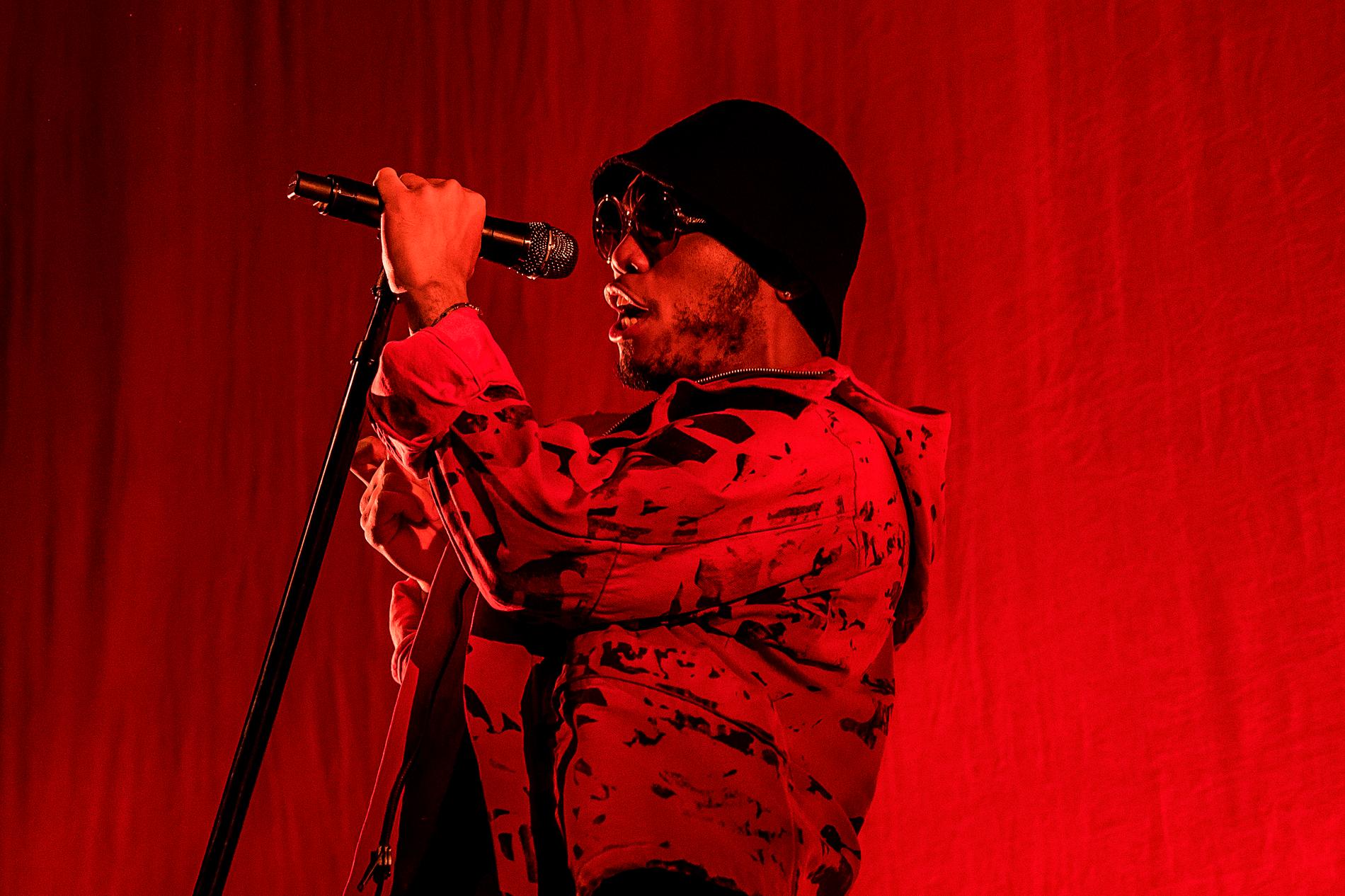 Anderson Paak under en konsert på Annexet i Stockholm 2019. 
