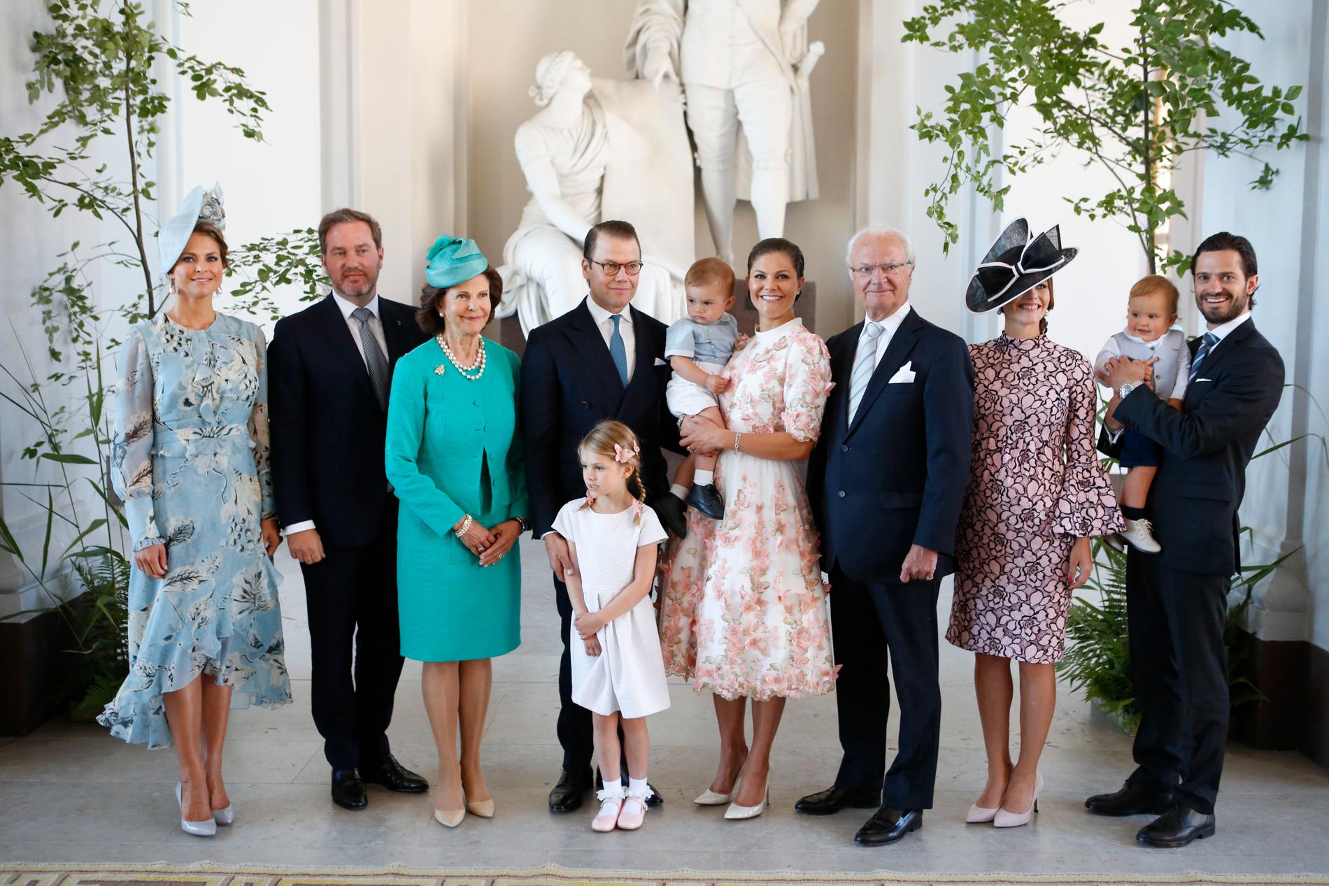 Prins Carl Philip och prinsessan Sofia har testats positiva för corona.