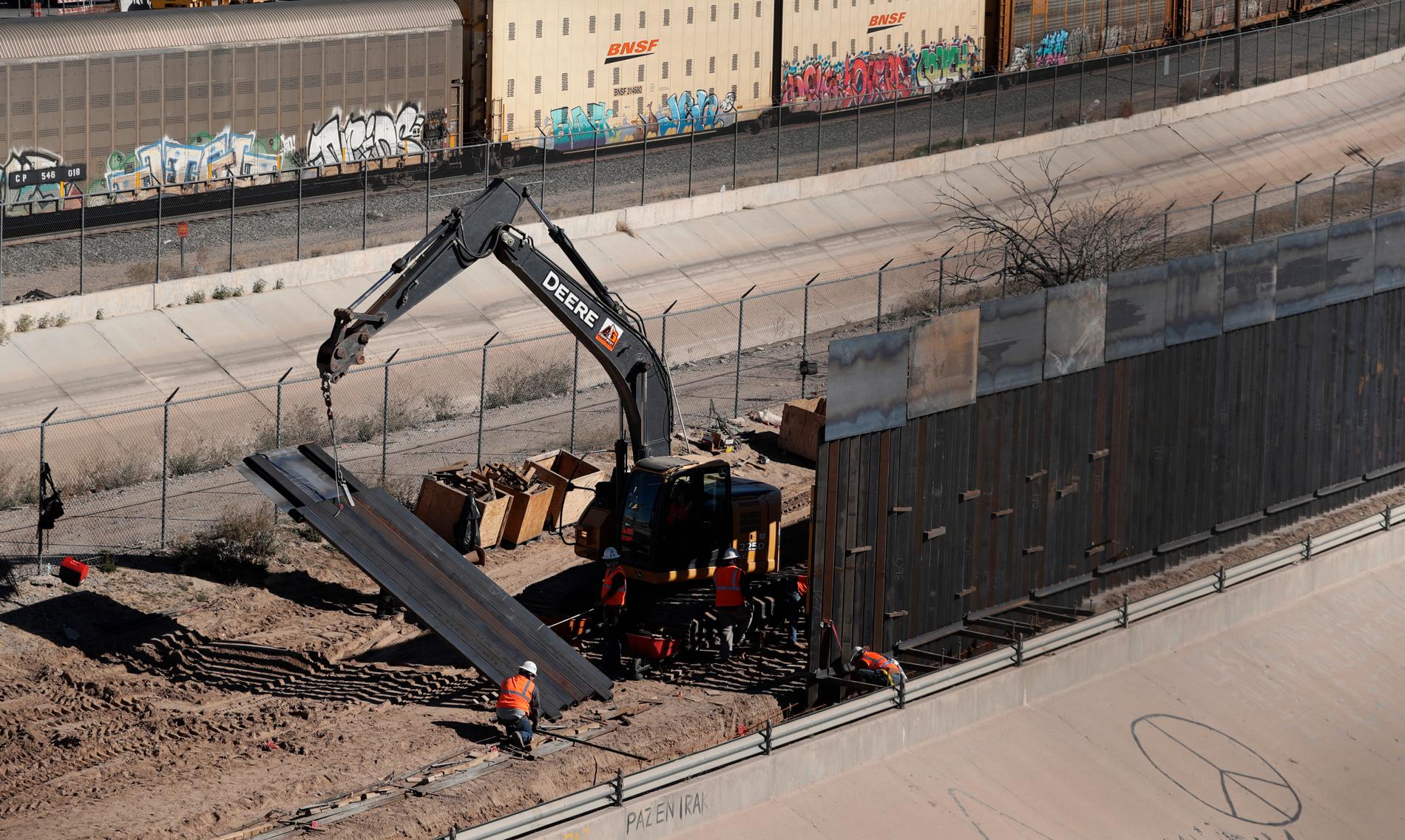 En del av den nya barriären mot Mexiko i närheten av El Paso, Texas. Bild tagen i januari.