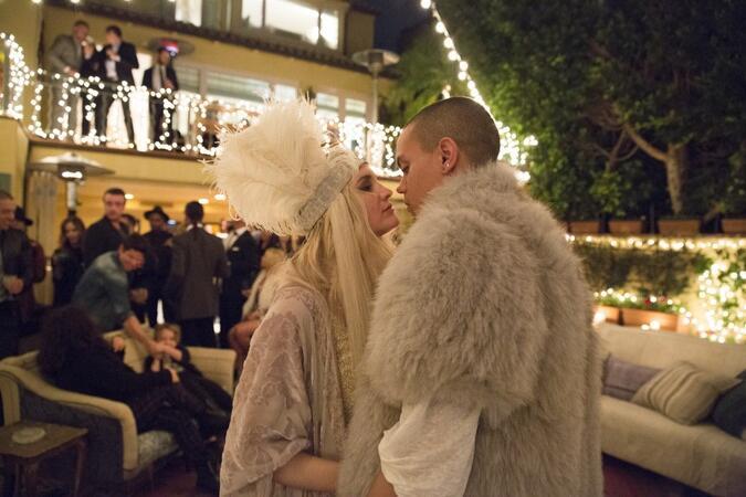 När Ashlee Simpson och Evan Ross förlovade sig lade hon ut en bild på Twitter från förlovningsfesten med texten: "Vilken fantastisk förlovningsfest med alla våra nära och kära!"