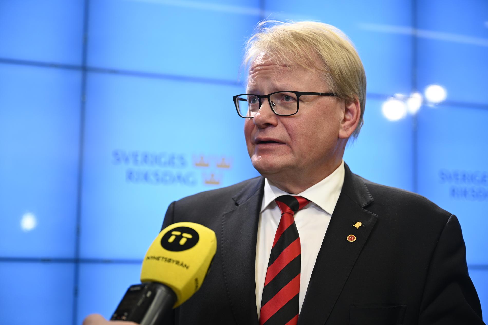 Försvarsminister Peter Hultqvist (S) är glad över senaste försvarsuppgörelsen.