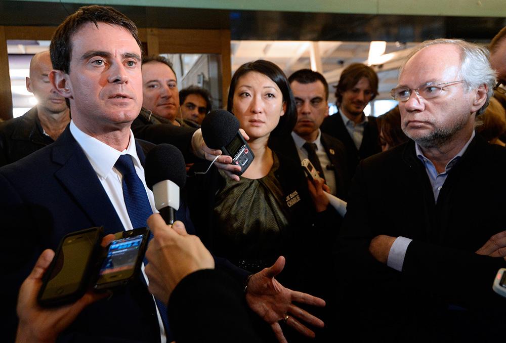 ”Hotet är fortfarande närvarande”, säger Frankrikes premiärminister Manuel Valls.
