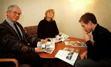 Aftonbladet Resas panel Jan Rissler, 68, Helena Höök, 43, och Zacharias Elinder, 20, recenserar årets sommarkataloger, påkostade som vanligt.