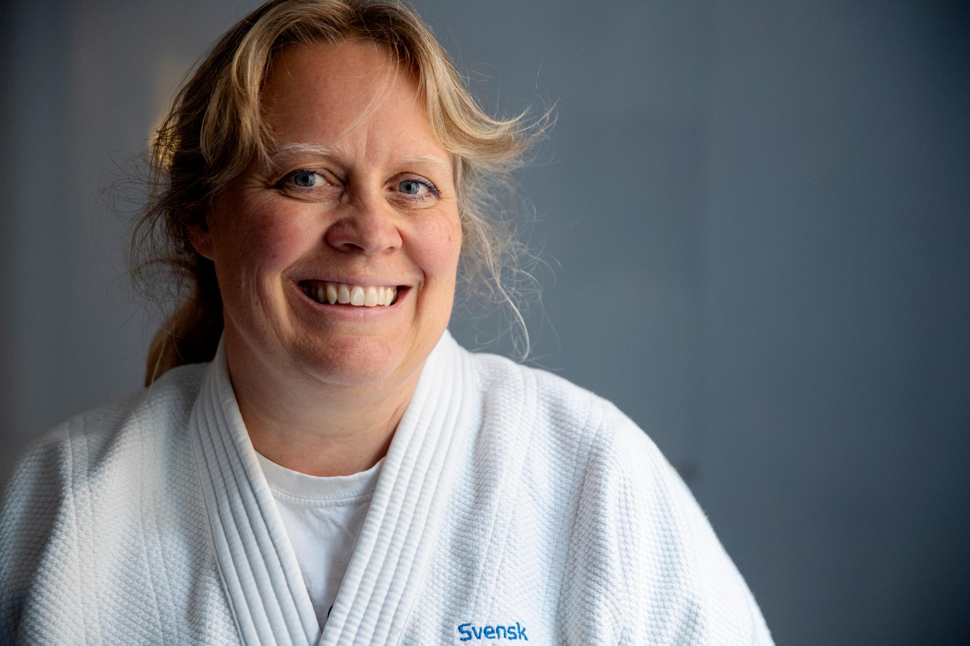  Man kan träna sig på att ramla på rätt sätt så man inte skadar sig när man väl faller säger Karin Strömqvist Bååthe. Falltekniken kommer från judon.