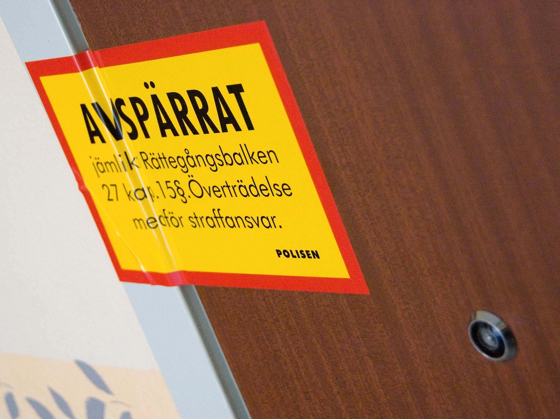 Ett litet barn hittades dött i en lägenhet i Laholm. Arkivbild.