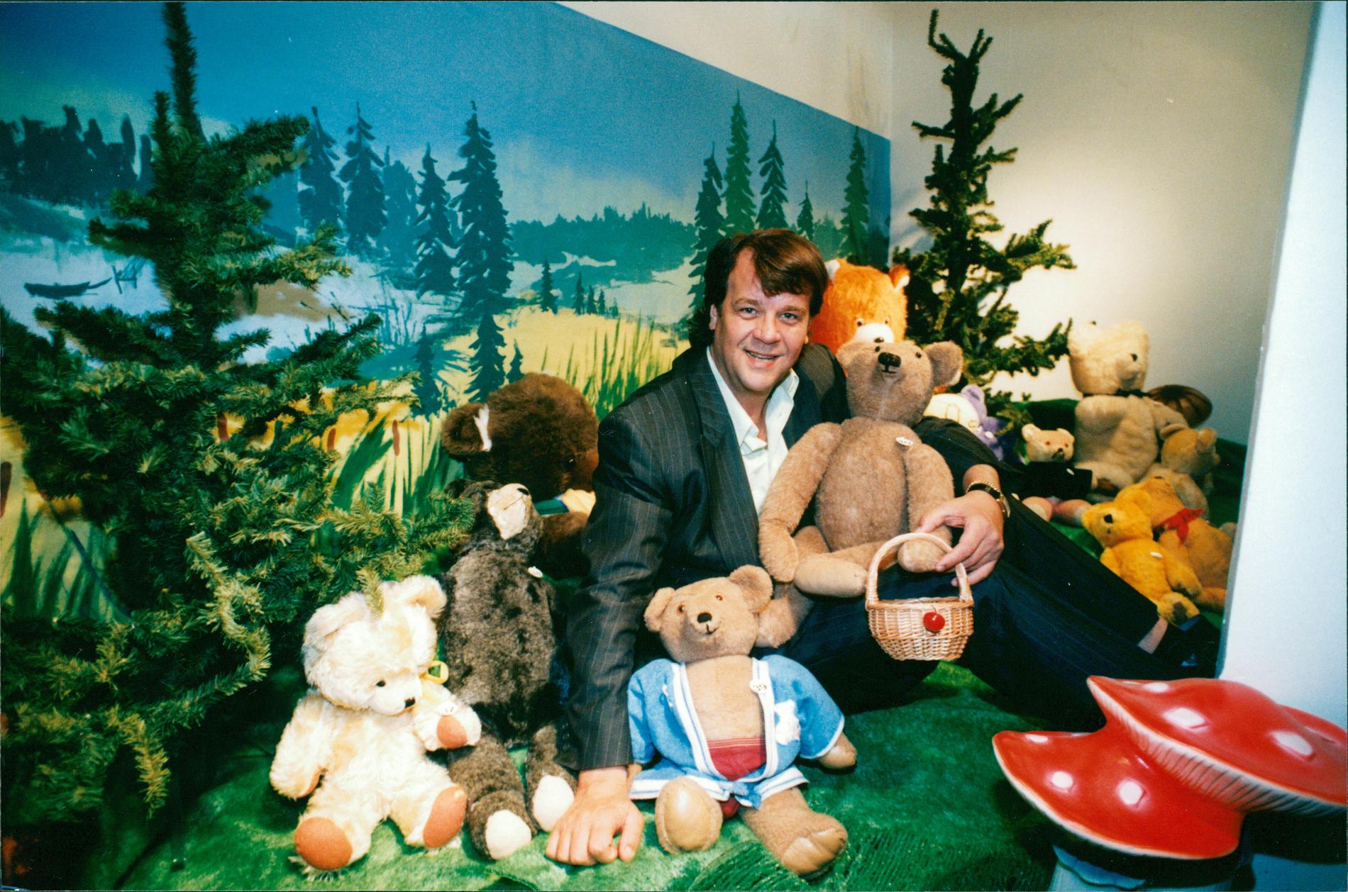 1991 på Liseberg i ett hav av teddybjörnar.