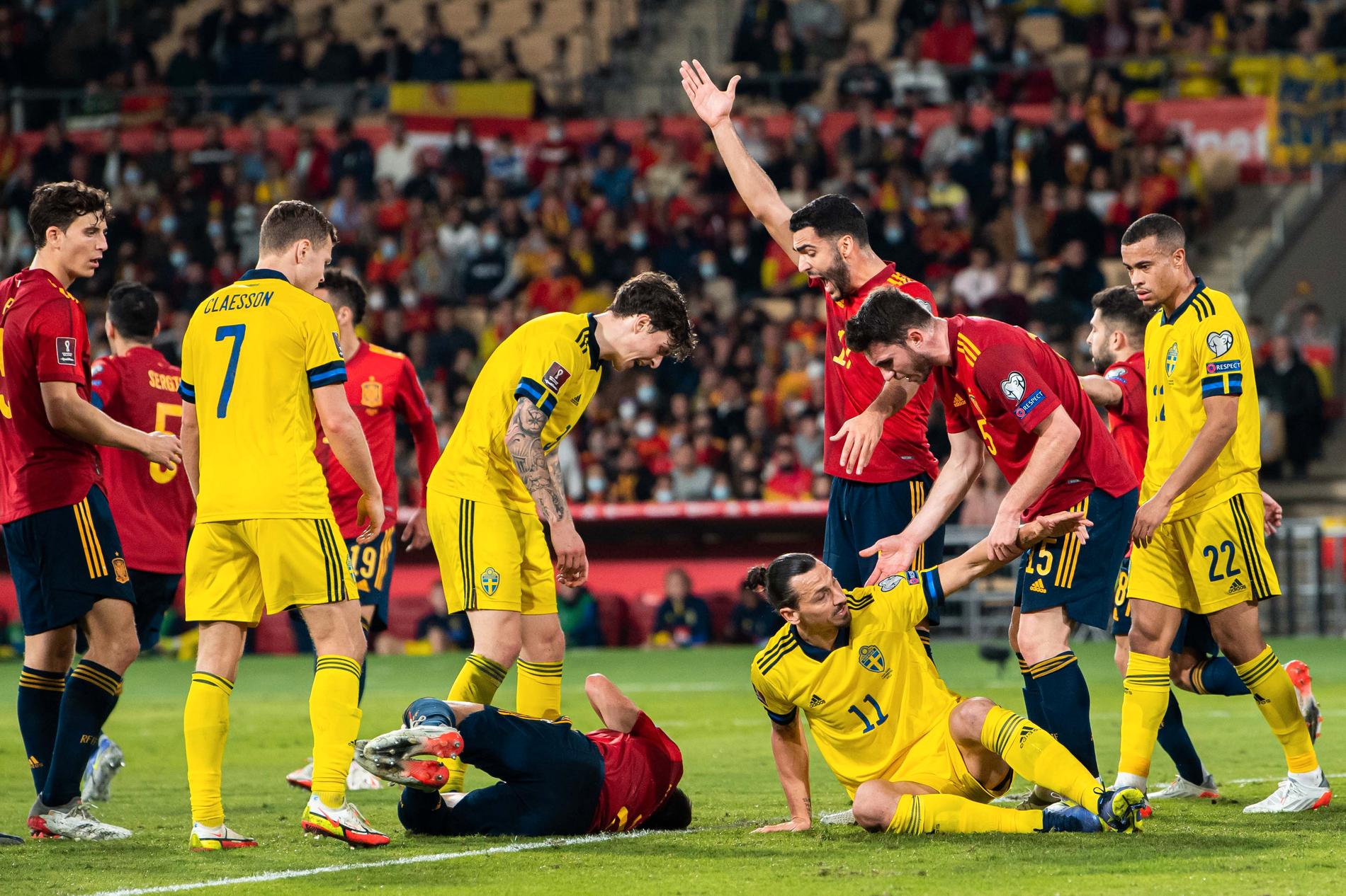 Strax efter Zlatans attack på Azpilicueta i VM-kvalet mot Spanien