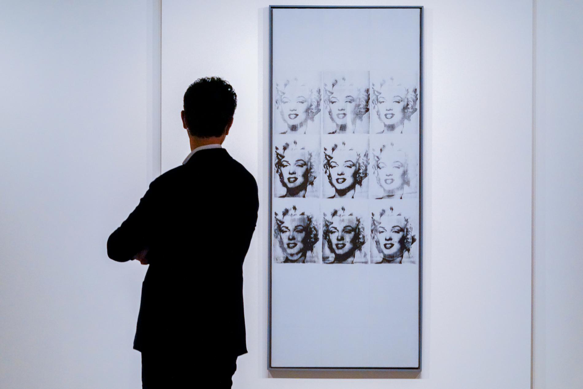 Andy Warhol's ”Nine Marilyns” har också ingått i paret Macklowe/Burgs samling. Bilden är från Southeby´s pressvisning inför The Macklowe Collection-auktionen.