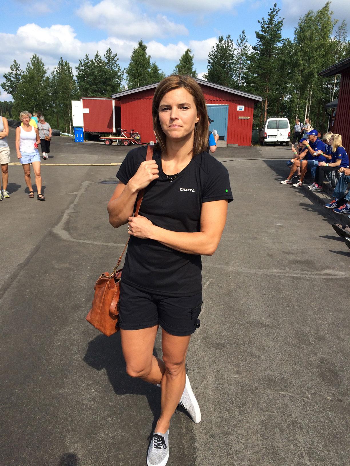 ”Man orkar knappt” Sanna Kallur på plats på SM i Söderhamn – men tyvärr inte för att tävla.