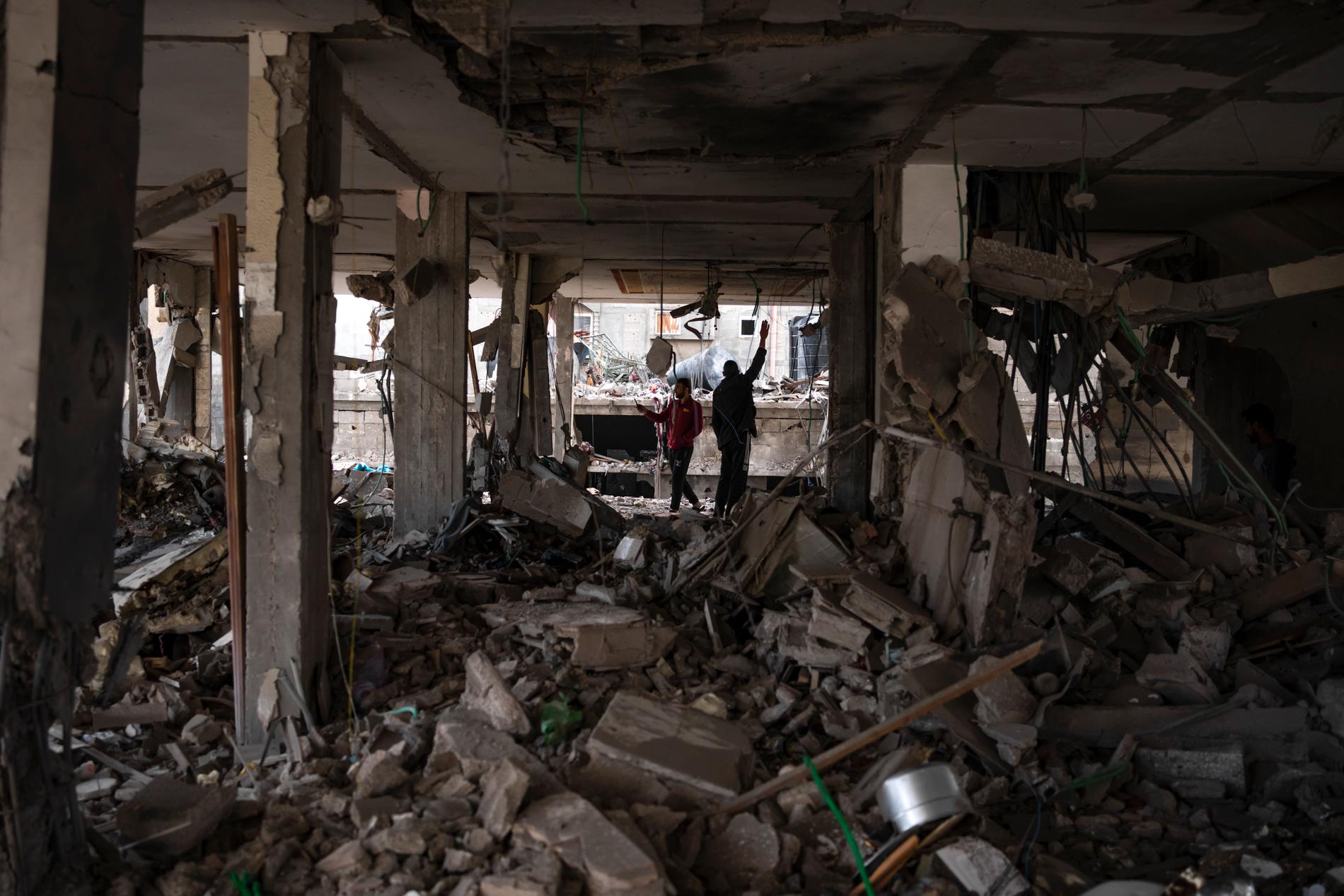Förödelsen efter ett israeliskt flyganfall mot Rafa, Gaza. 