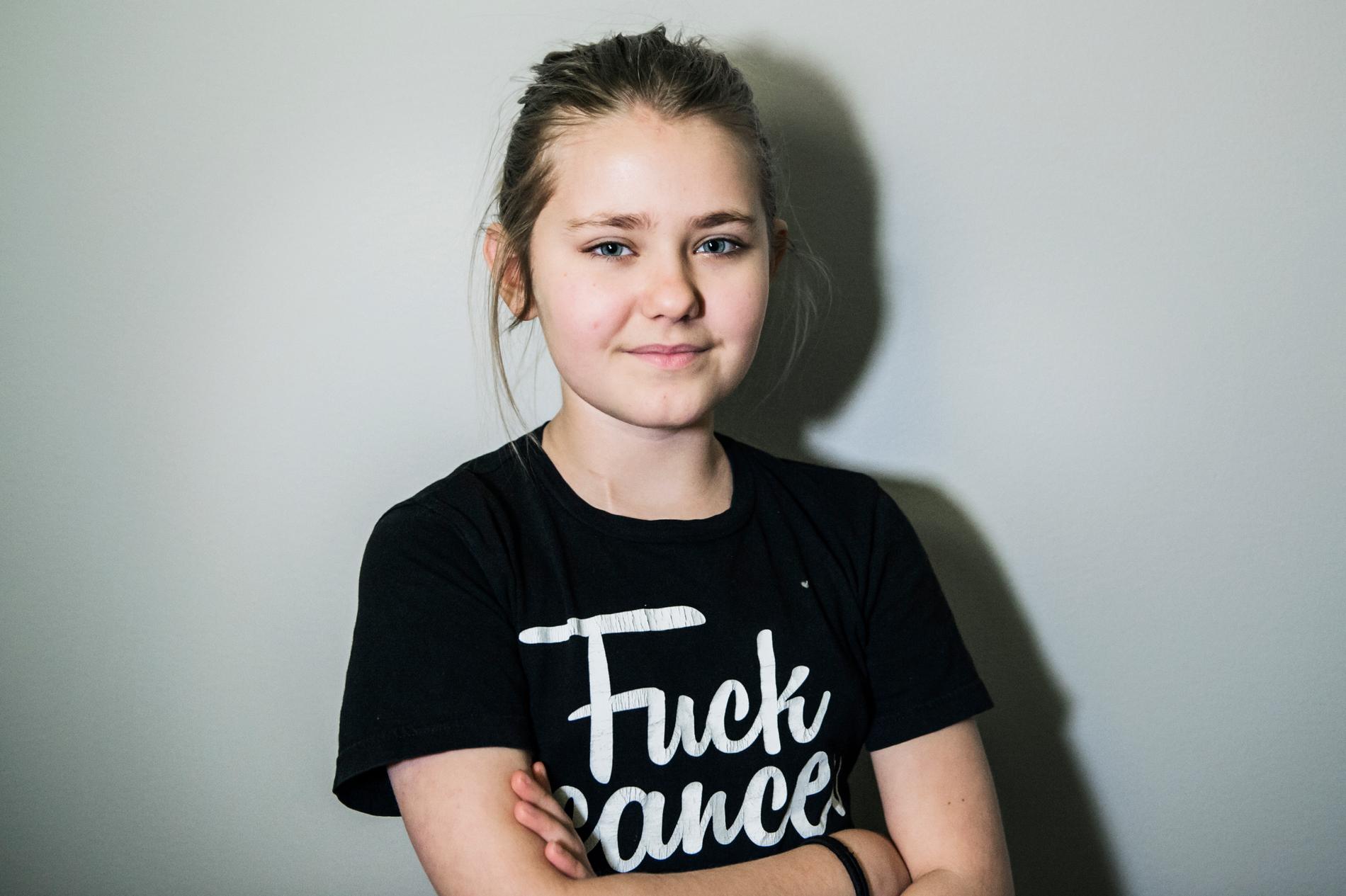 Freja Östergren Löthén var tio år när hon fick leukemi. Hon vill gärna informera om hur hon tycker man ska bemöta barn med cancer.