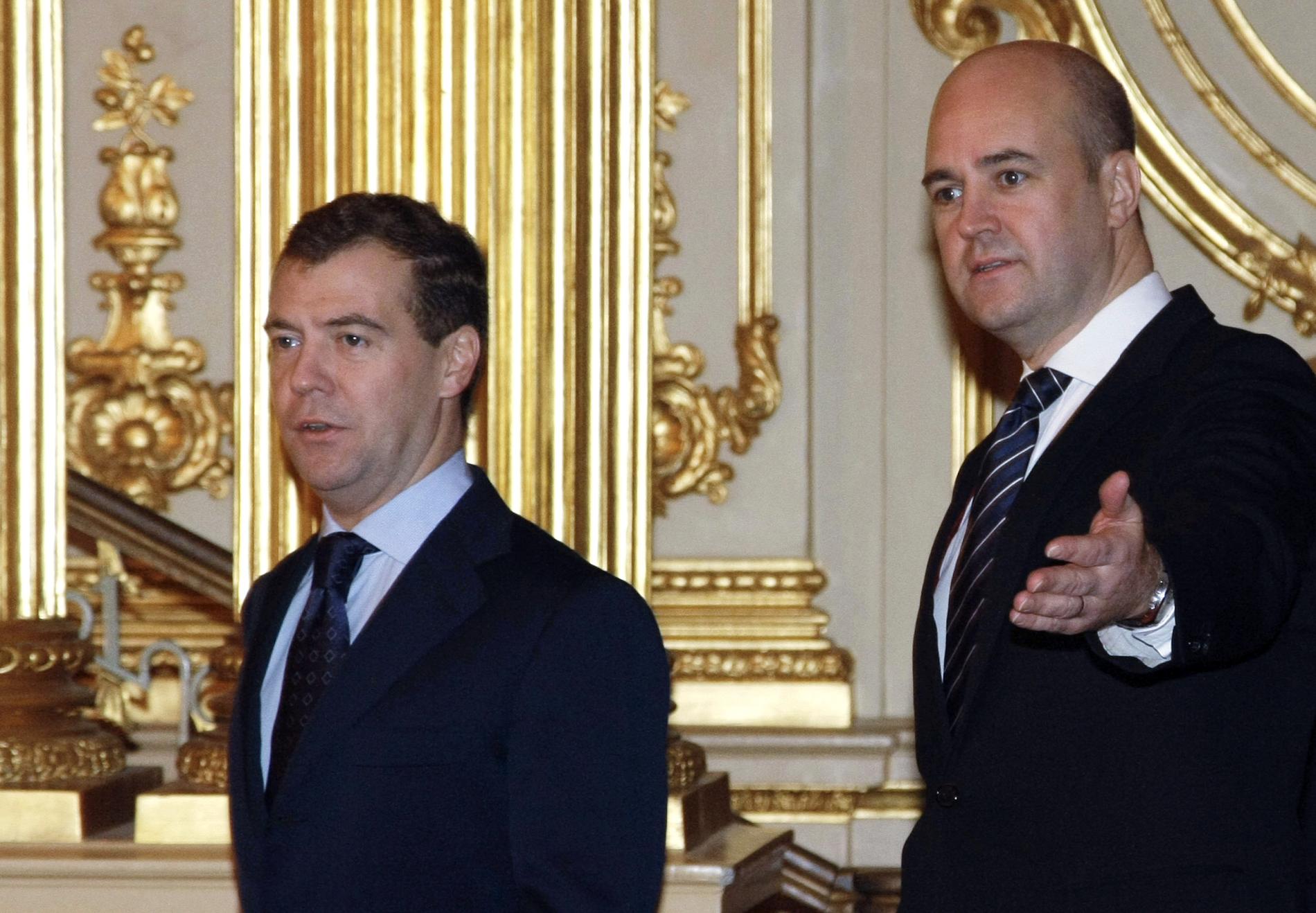 Rysslands president och Sveriges dåvarande statsminister Fredrik Reinfeldt före EU-toppmötet 2009.