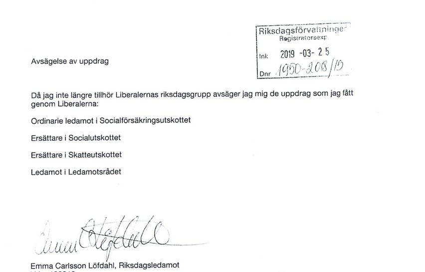 Carlsson Löfdahls mejl till riksdagen, där hon avsäger sig flera uppdrag. 