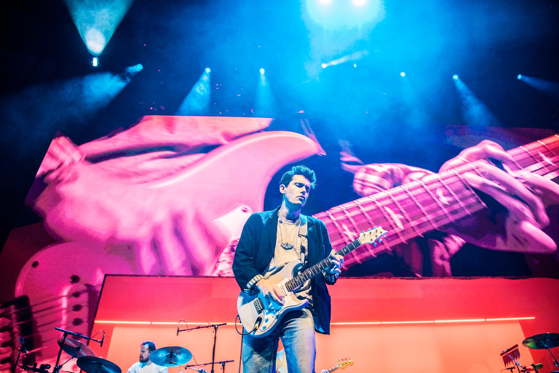 John Mayer på Globen i Stockholm 2019. I mars flyttar han upp ett snäpp till grannhallen Tele2 Arena.