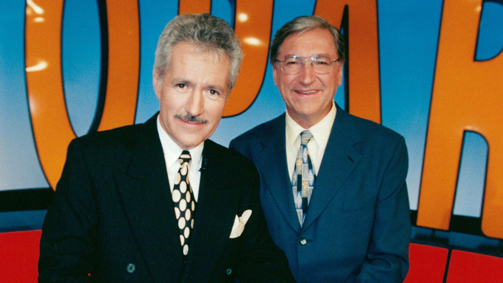 Magnus Härenstam (till höger) med sin amerikanske ”Jeopardy”-kollega Alex Trebek 1997.