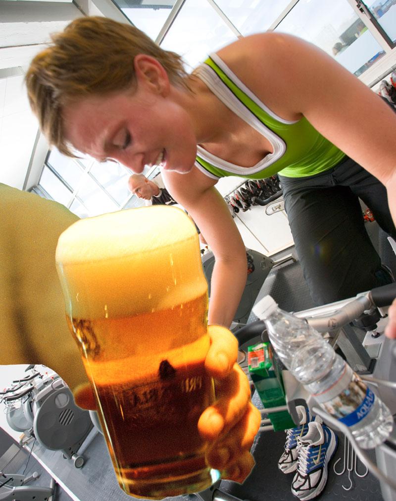 Att ta en öl efter man har tränat är minst lika bra som att dricka vatten – till och med bättre enligt professorn och förre basketspelaren Joan Ramon Barbany.