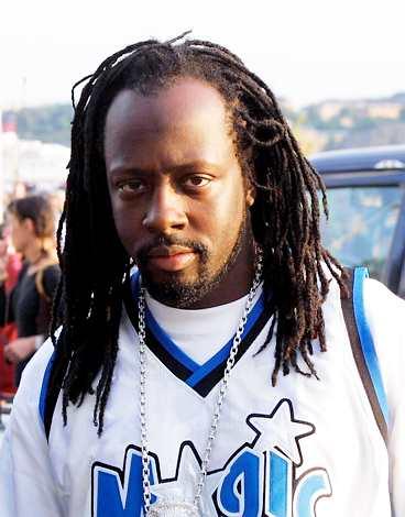 FREDSMÄKLAREN På sin nya singel vädjar Wyclef Jean till rappare att sluta fred.