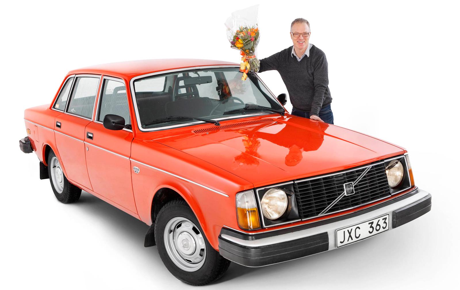 Johan Falck från Uppsala är ägare till den Volvo 244 DL 1978 som utsetts till Årets Klassiker av Klassikers läsare. Foto: Simon Hamelius