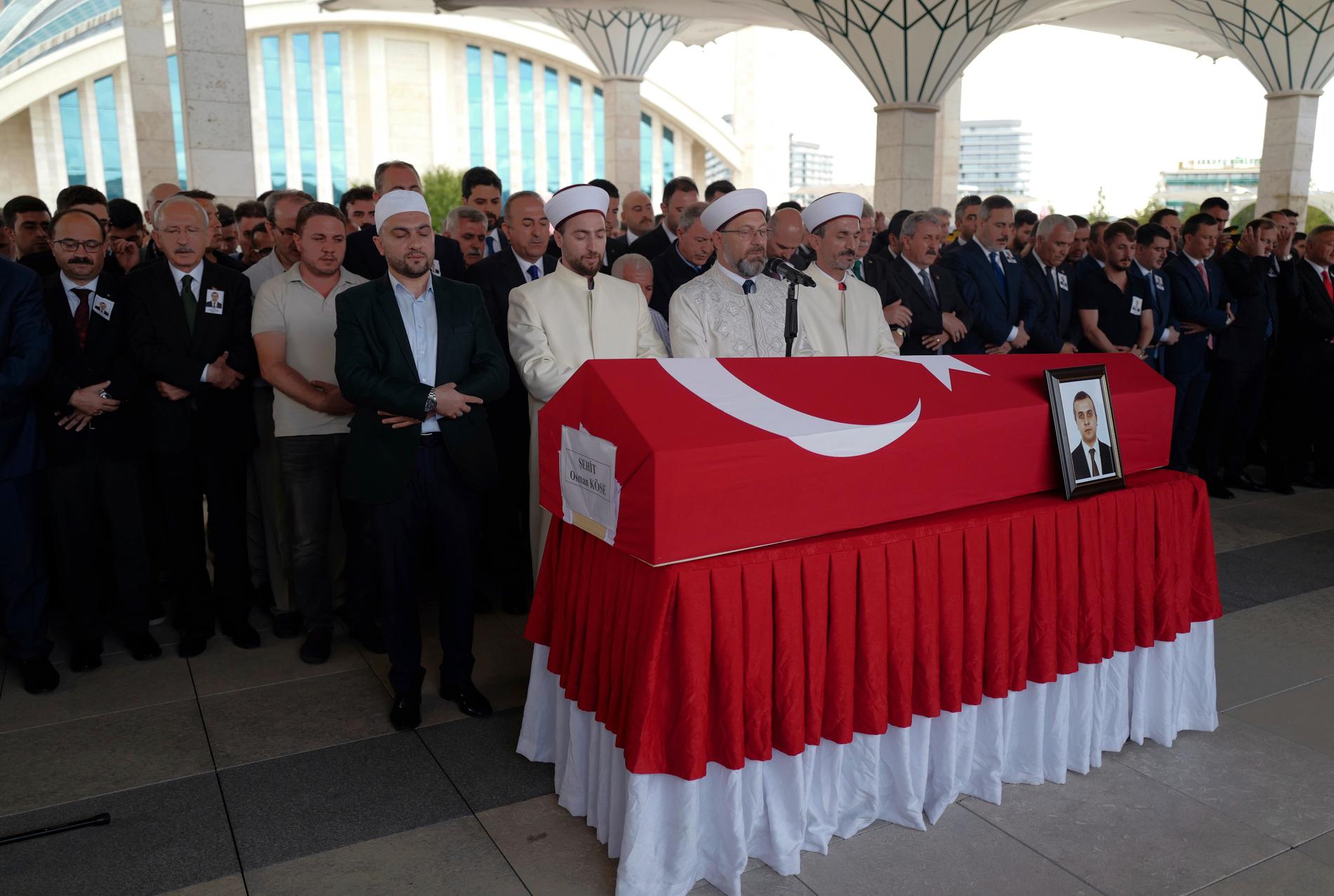 Den turkiske vicekonsuln Osman Köses begravning i Turkiets huvudstad Ankara i torsdags. Arkivbild.