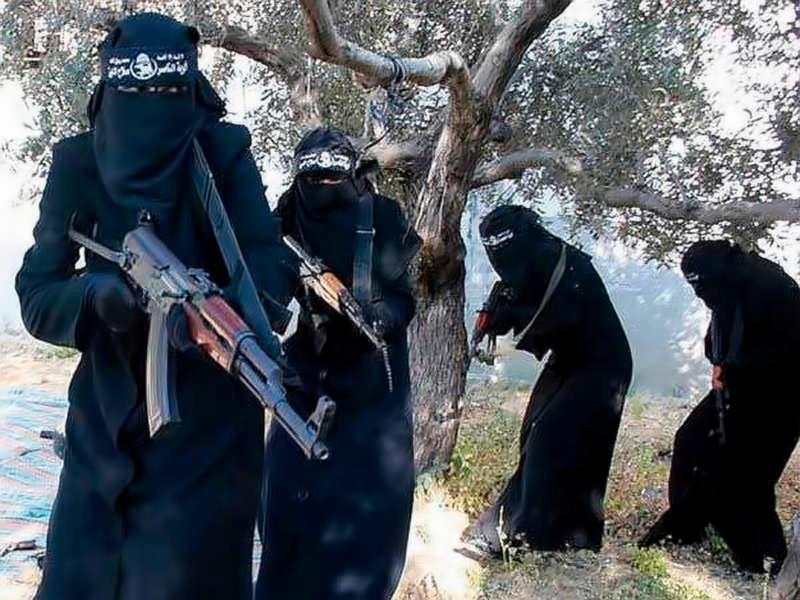 I de områden IS kontrollerar finns avdelningar med kvinnliga medlemmar som terroriserar den kvinnliga befolkningen.