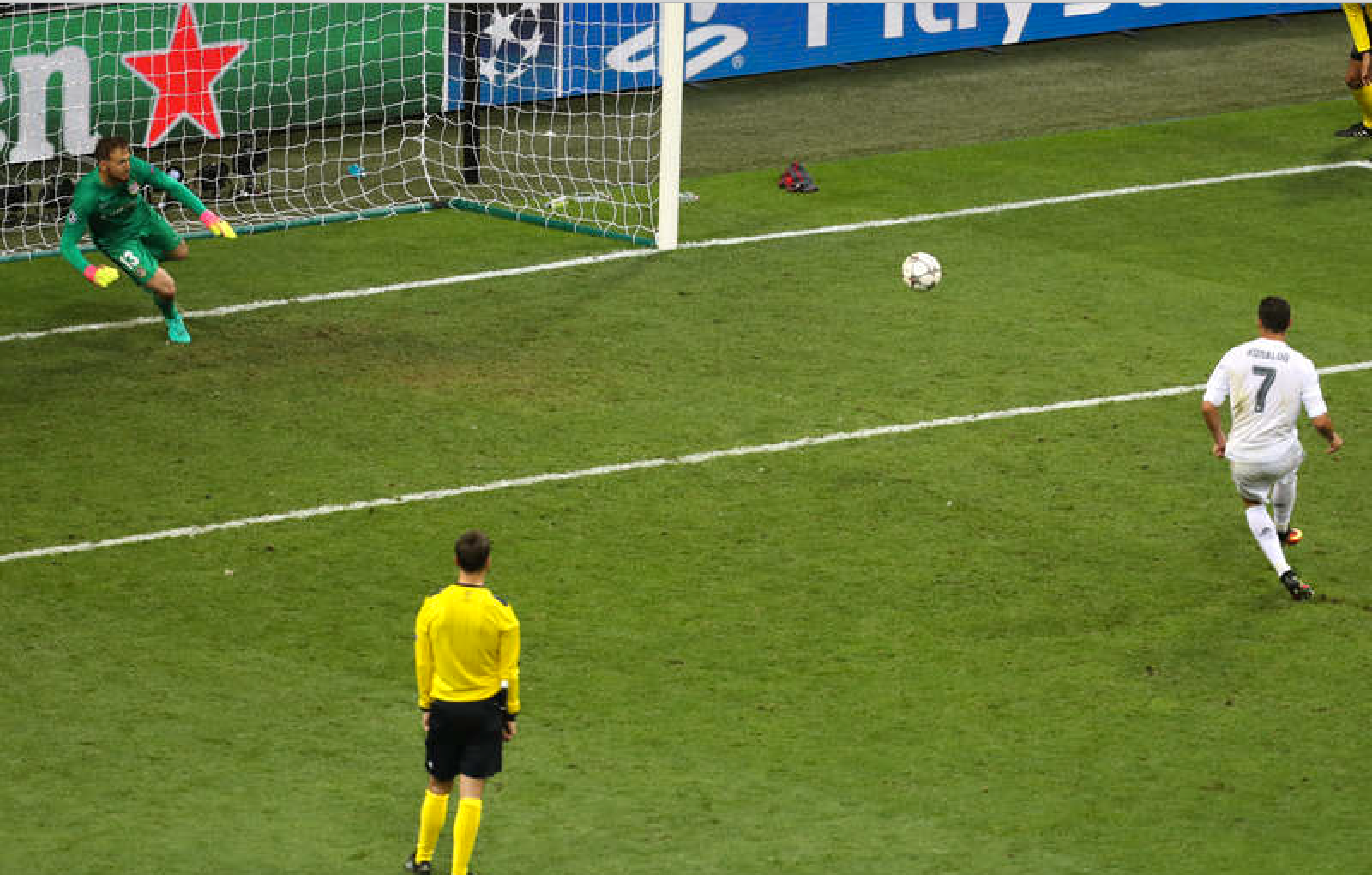 Ronaldo satte spiken i kistan med sin straff. Foto: AP