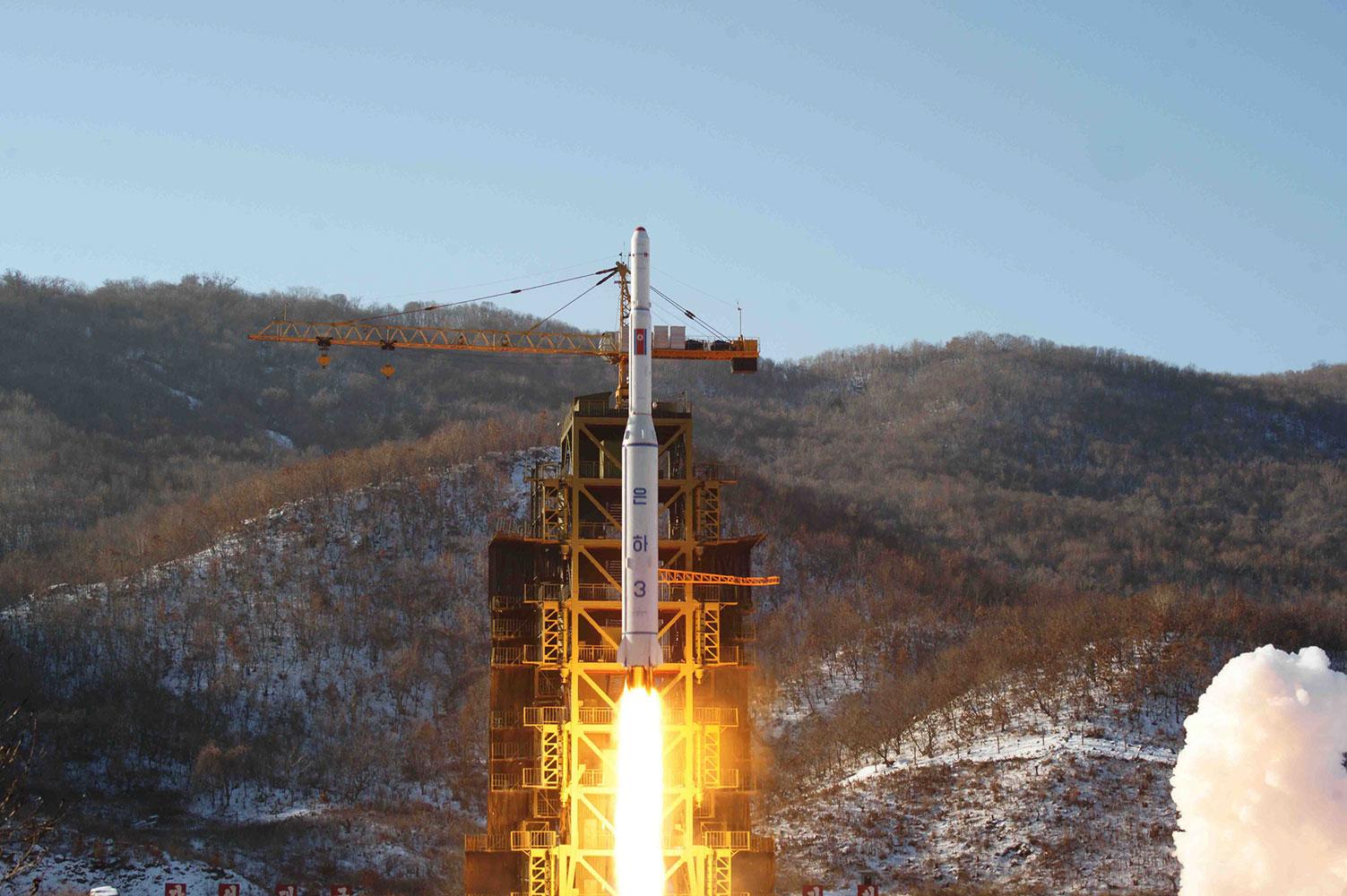 Nordkorea testskjuter Nordkorea en Unha 3-raket i december 2012.