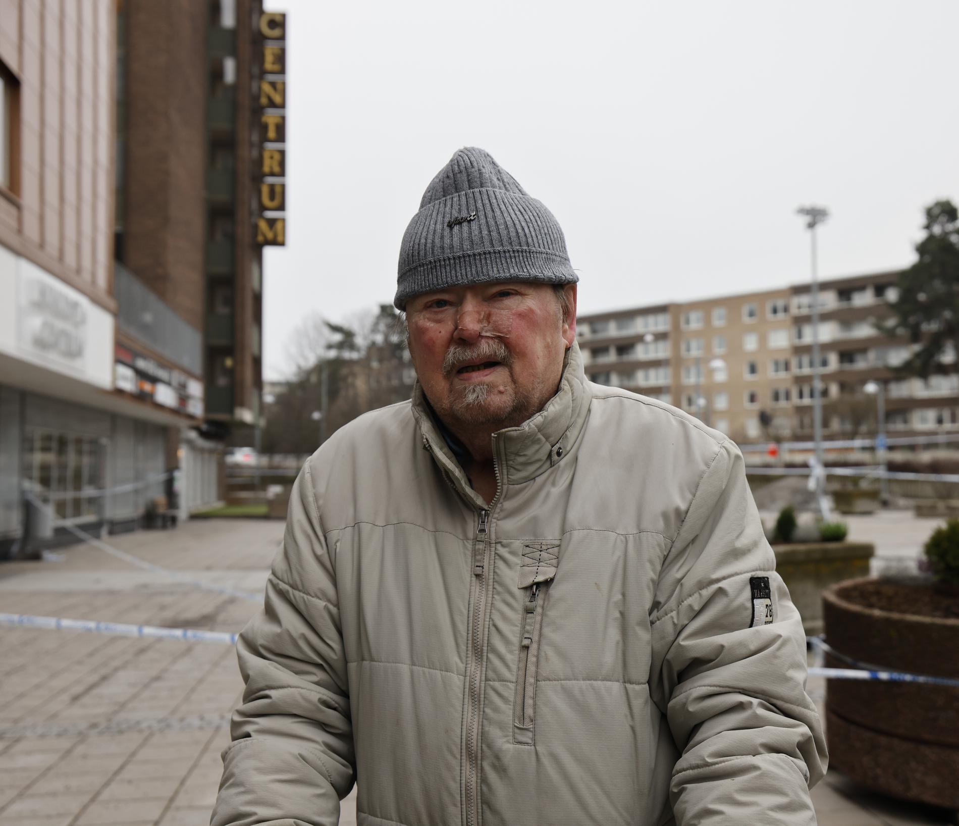 ”Hur kan Sverige som varit ett så bra land ha blivit så här?”, säger Lauri Järvinen, 90.