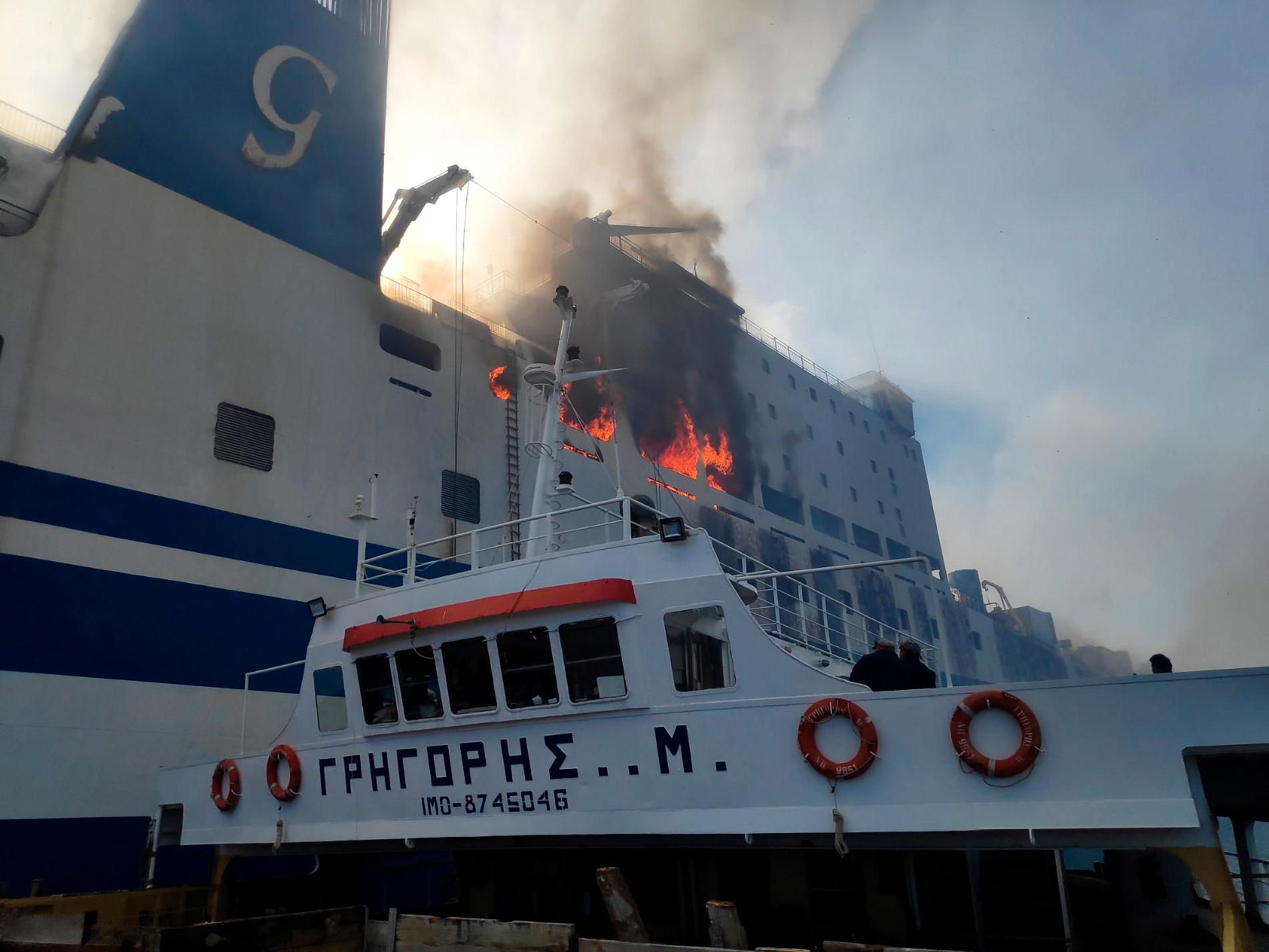 Branden ombord på passagerarfartyget Euroferry Olympia började på ett parkeringsdäck, men spreds till hela fartyget.