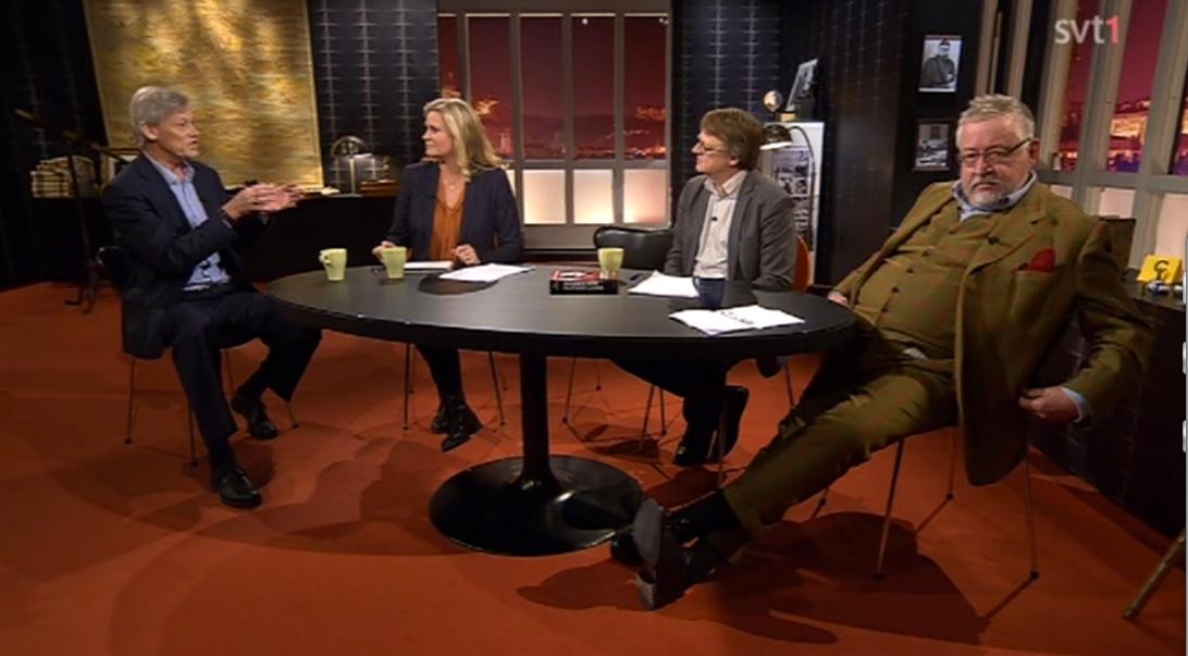 Göran Lambertz, programledaren Camilla Kvartoft, journalisten Dan Josefsson och Leif GW Persson i det specialsända avsnittet av Veckans brott.